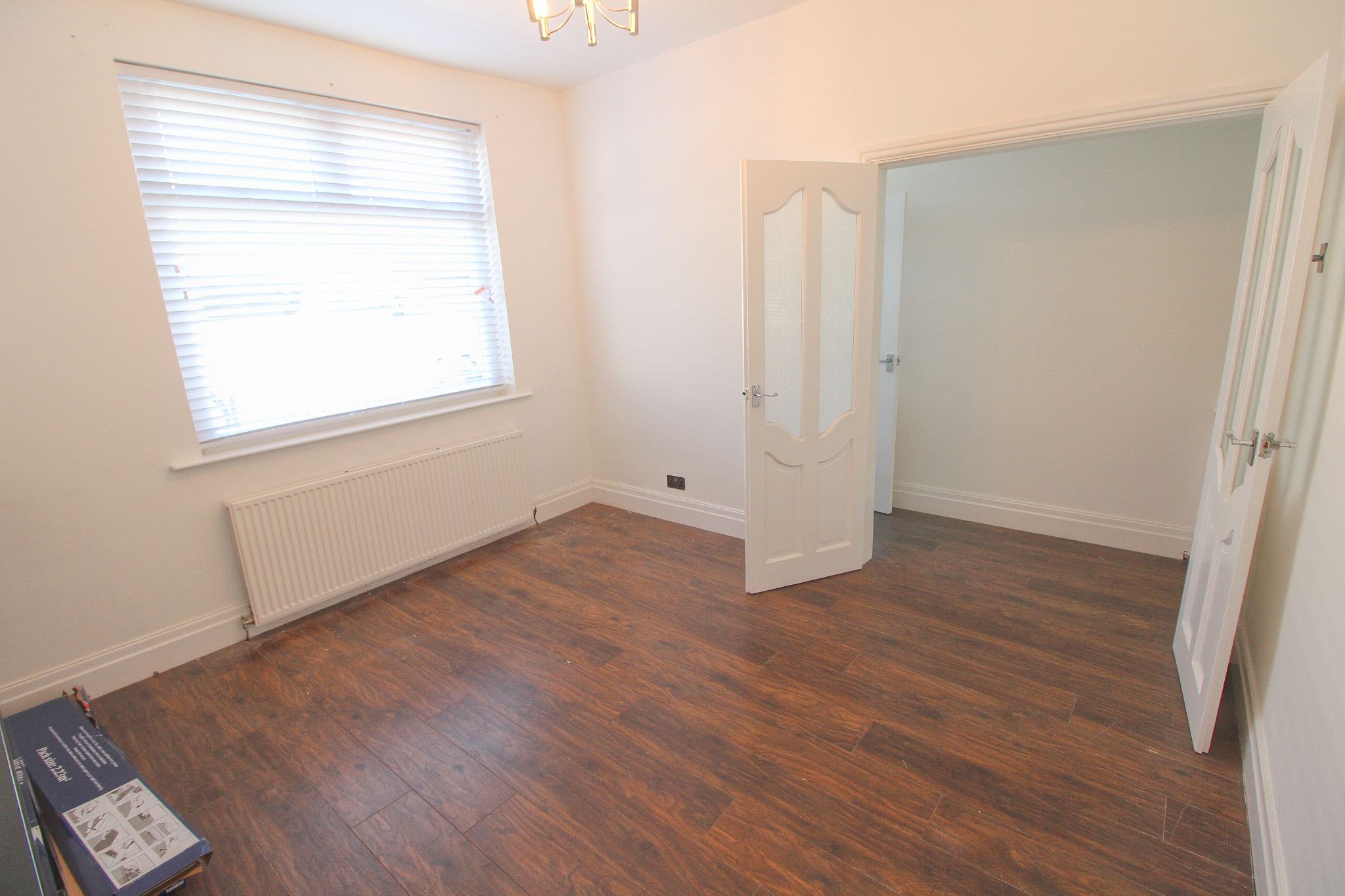 3 bedroom mid terraced house Let in Wigan - Photograph 4.
