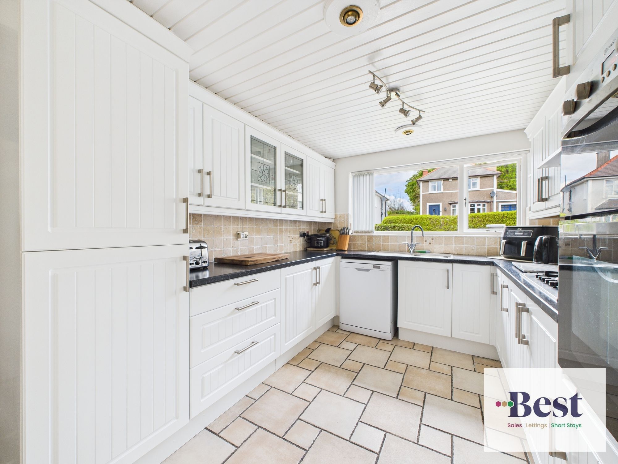 5 bedroom detached house For Sale in Larne - Photograph 7.