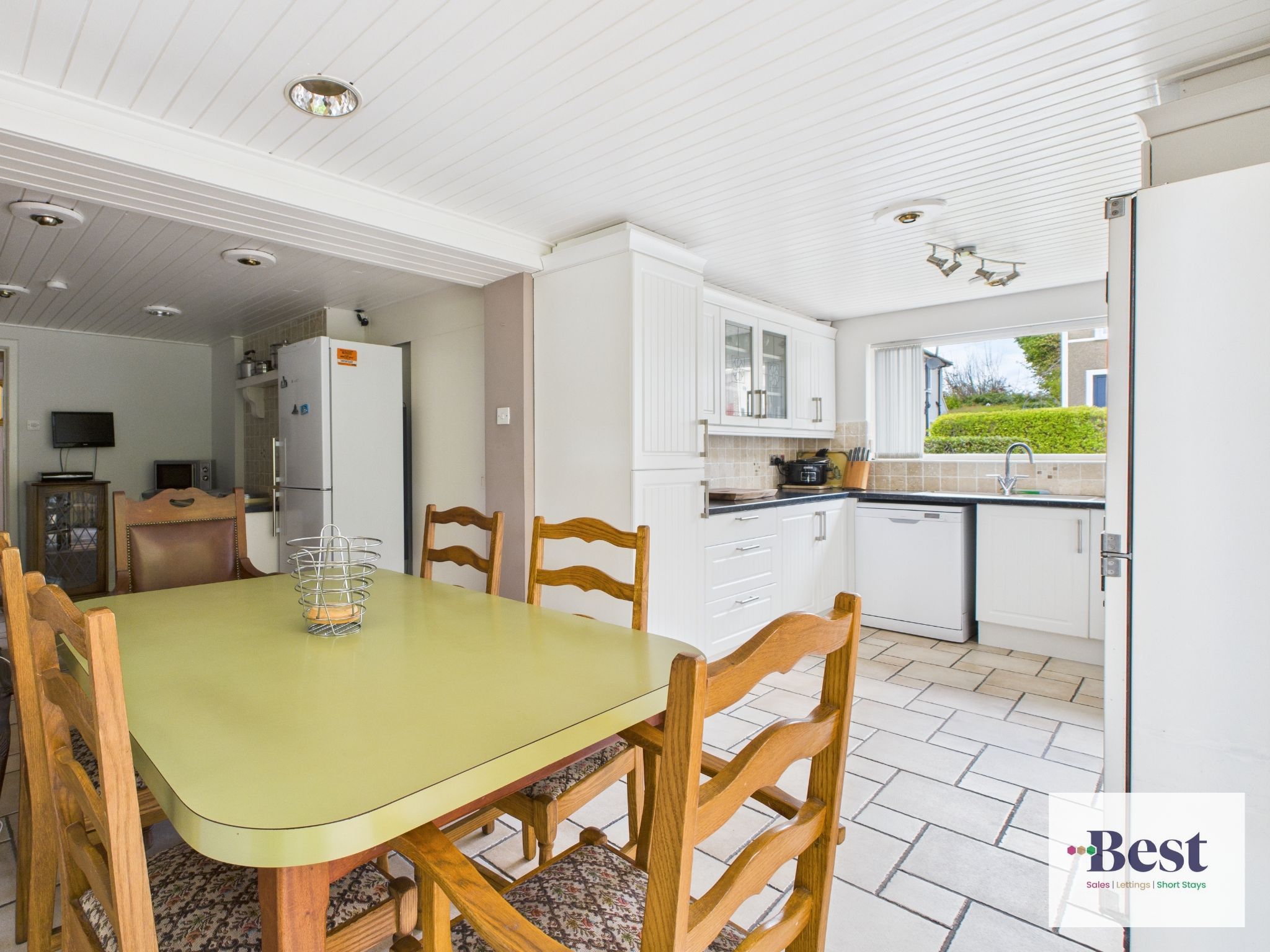 5 bedroom detached house For Sale in Larne - Photograph 8.