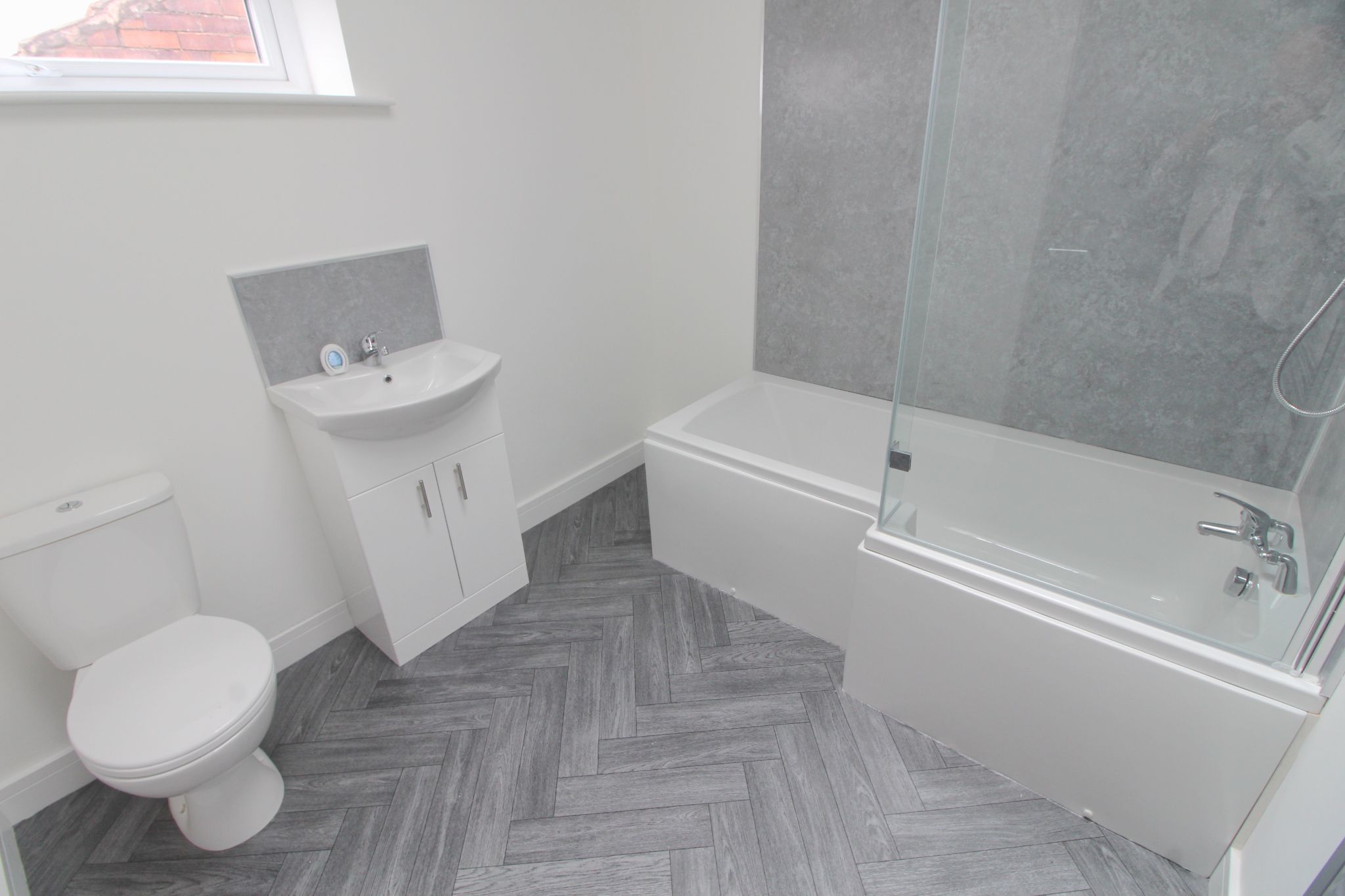 1 bedroom apartment flat/apartment Let in Wigan - Photograph 10.