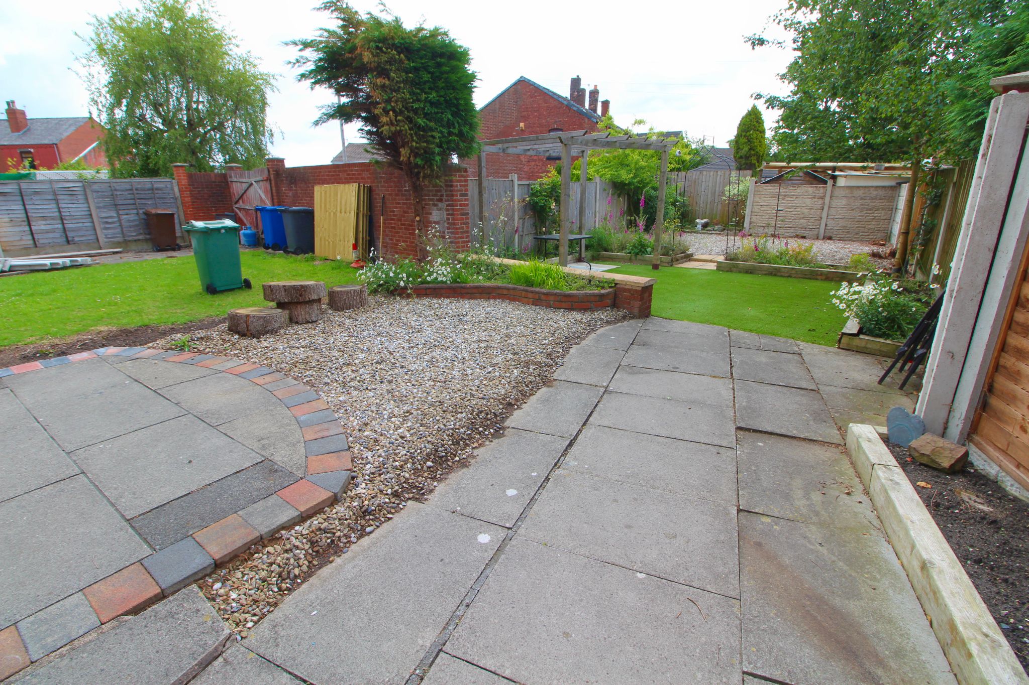 3 bedroom detached house Let in Wigan - Photograph 15.