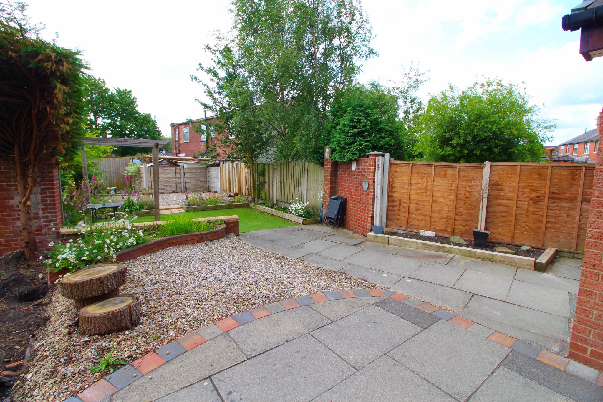 3 bedroom detached house Let in Wigan - Photograph 17.