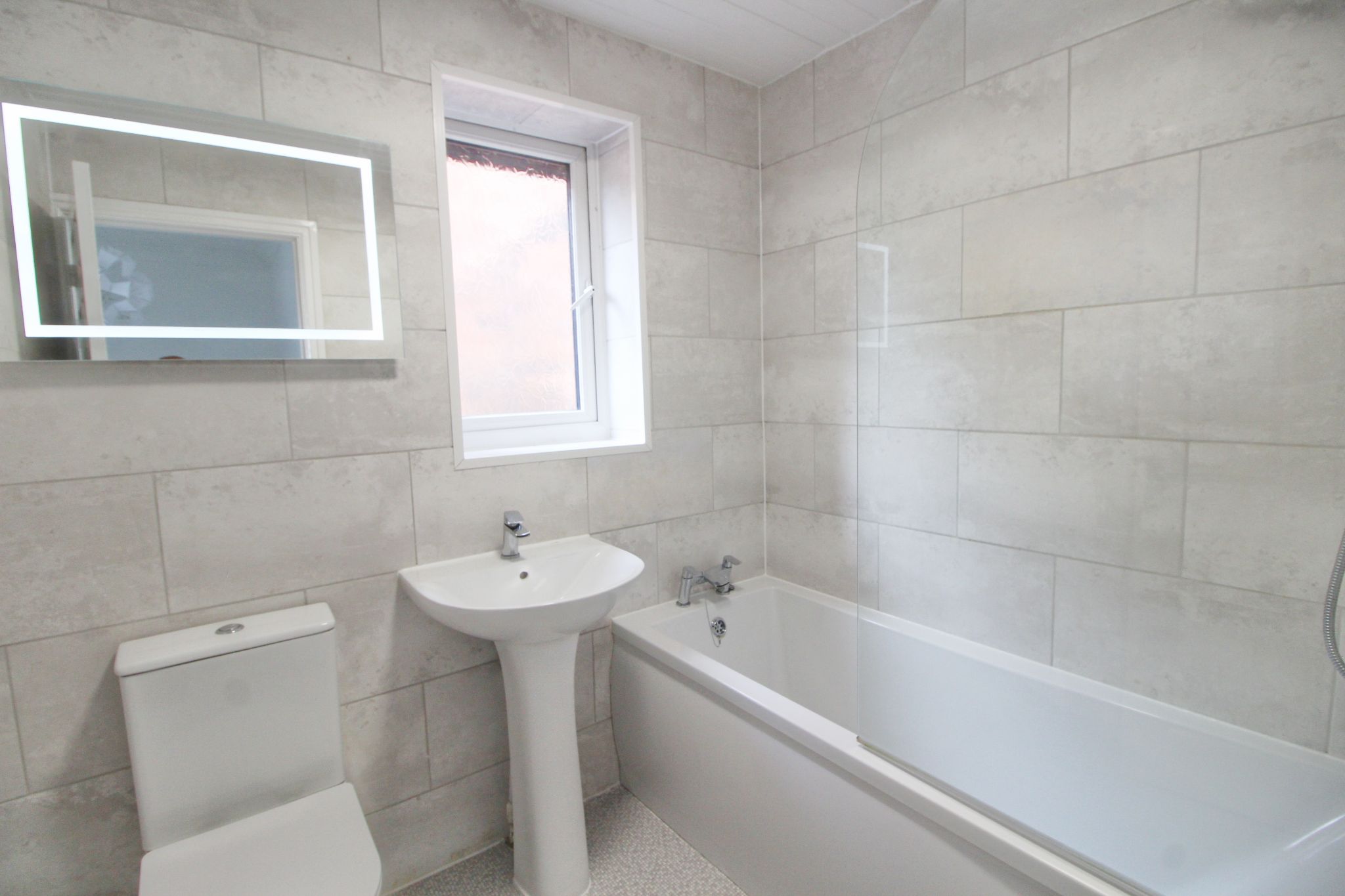 3 bedroom detached house Let in Wigan - Photograph 11.