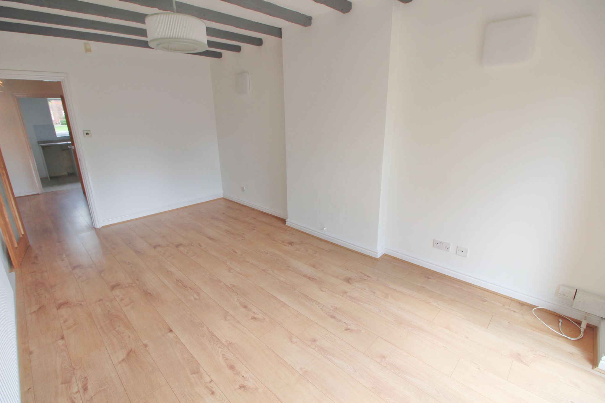 3 bedroom detached house Let in Wigan - Photograph 5.