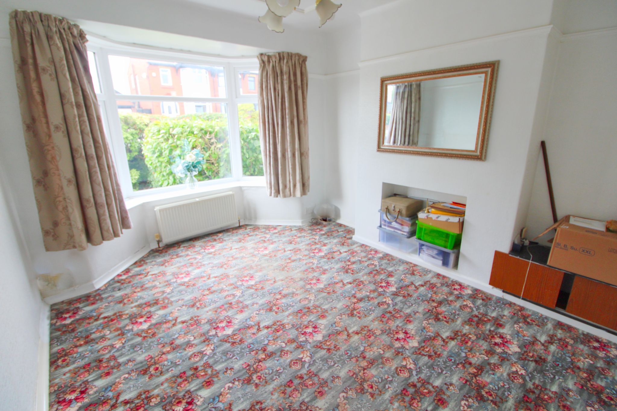 3 bedroom semi-detached house For Sale in Wigan - Property photograph.