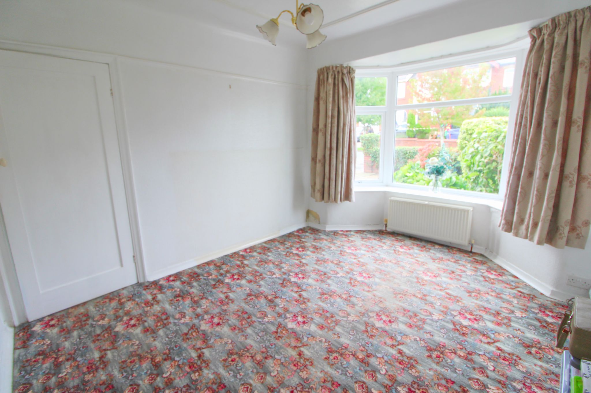 3 bedroom semi-detached house For Sale in Wigan - Property photograph.