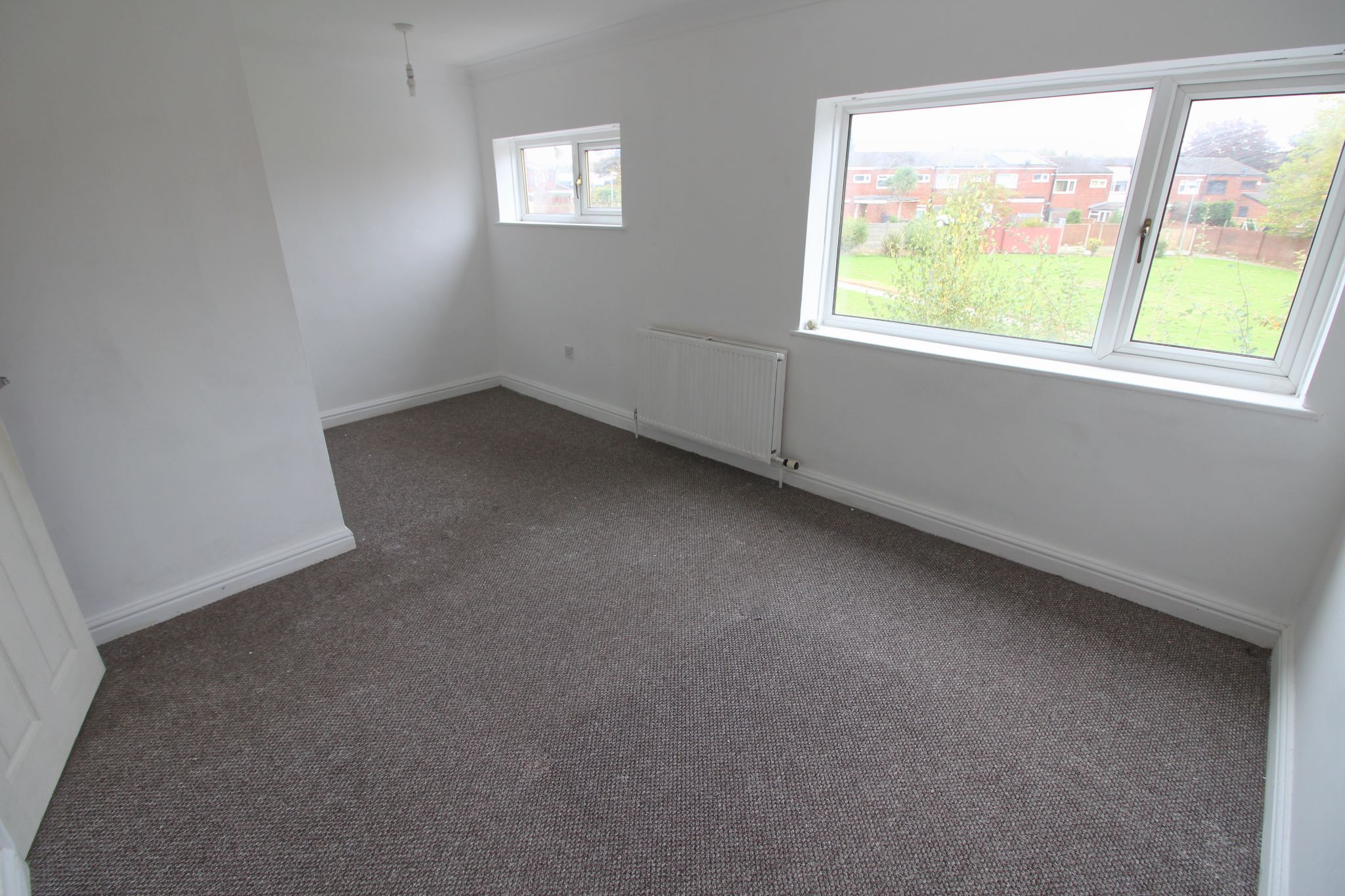 3 bedroom mid terraced house Let in Skelmersdale - Photograph 12.