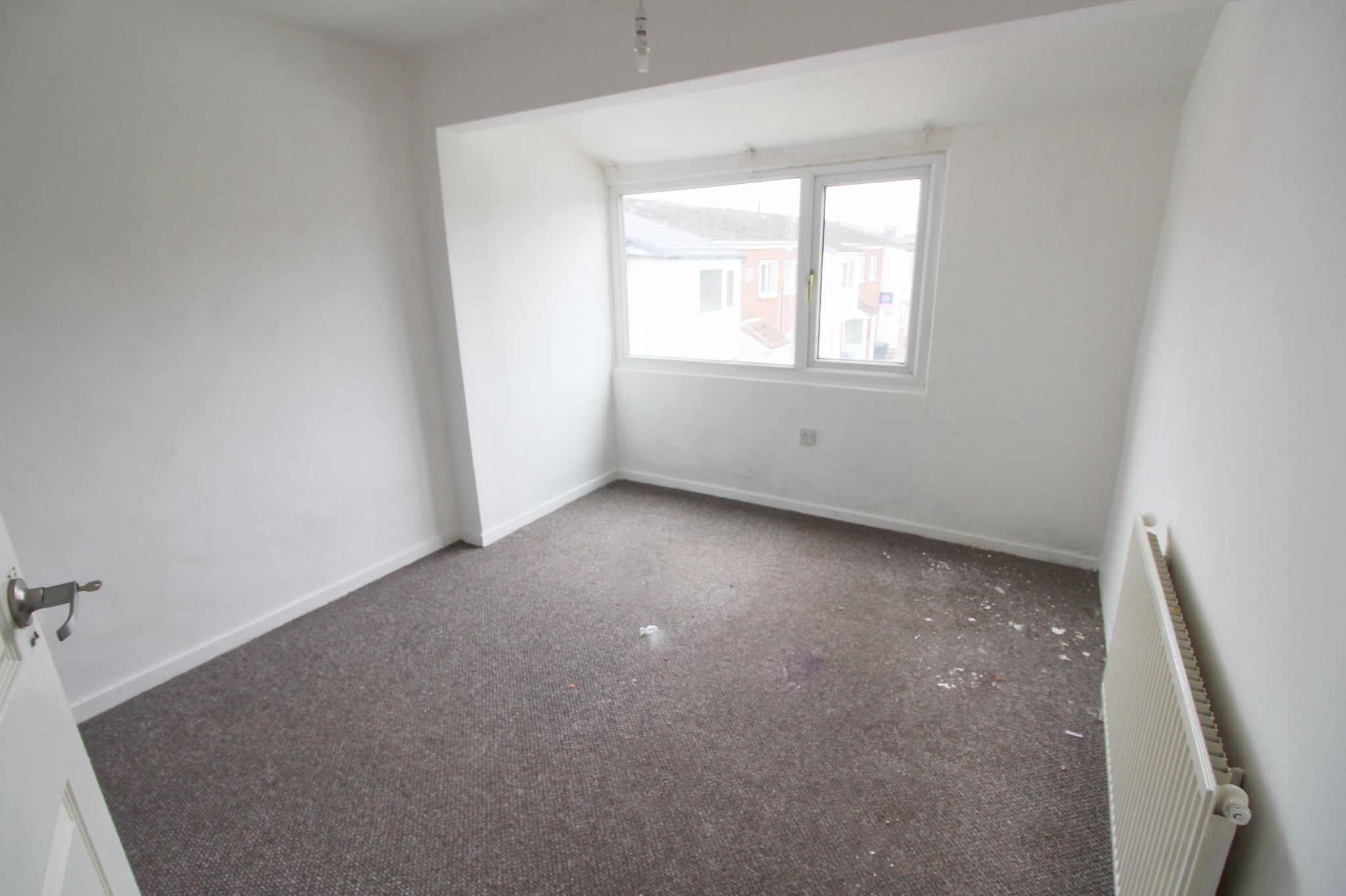3 bedroom mid terraced house Let in Skelmersdale - Photograph 10.