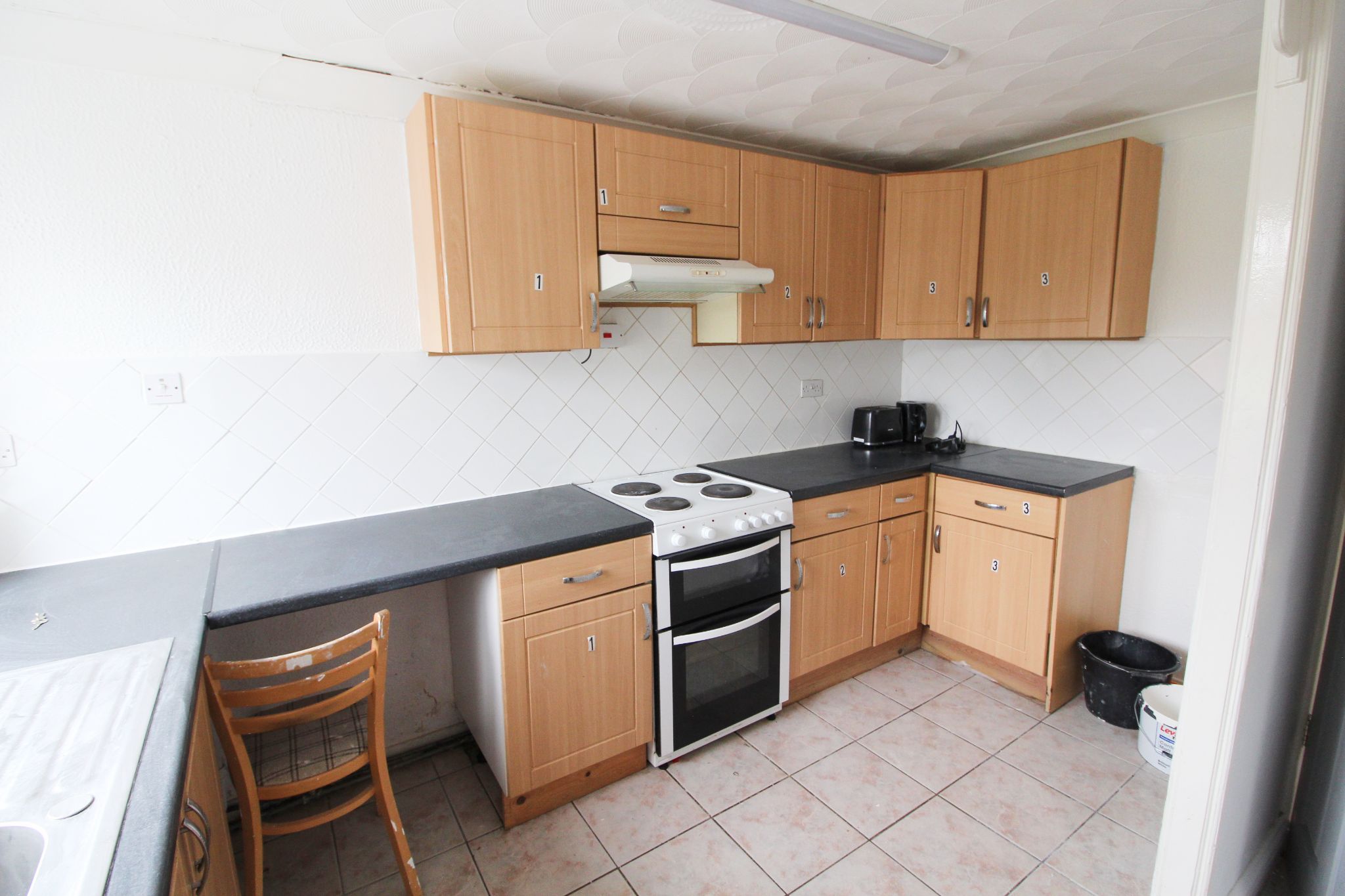 3 bedroom mid terraced house Let in Skelmersdale - Photograph 3.