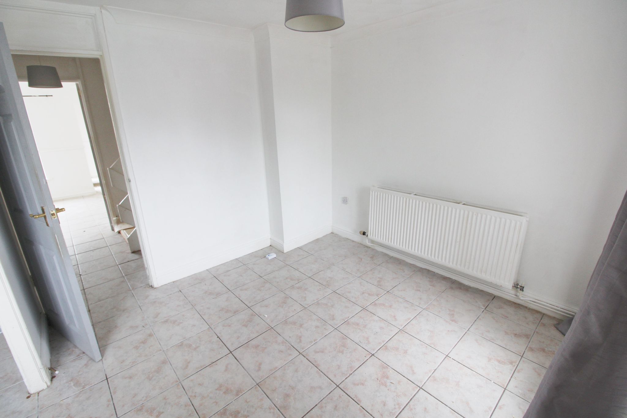 3 bedroom mid terraced house Let in Skelmersdale - Photograph 4.