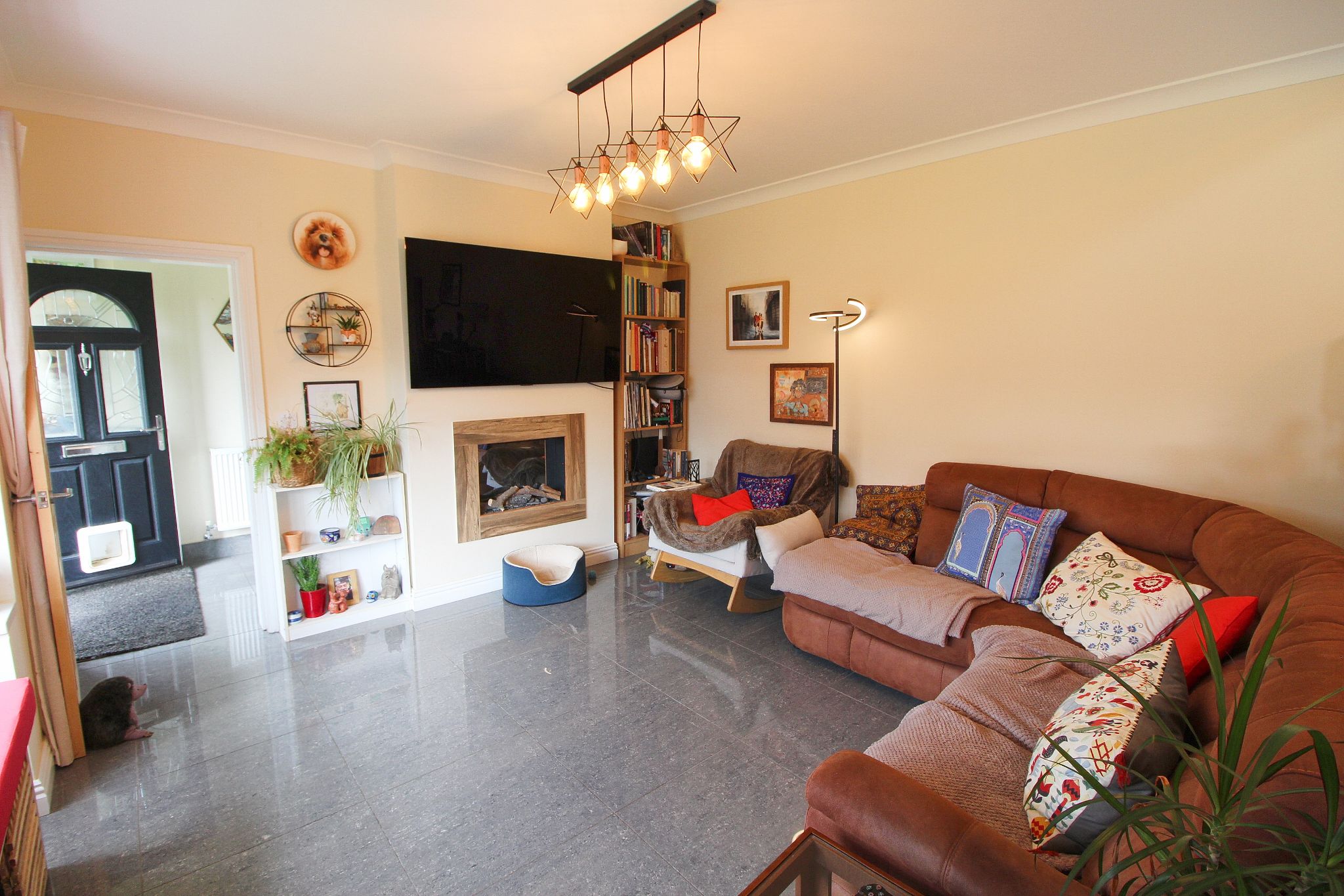 3 bedroom detached bungalow Let in Wigan - Photograph 1.