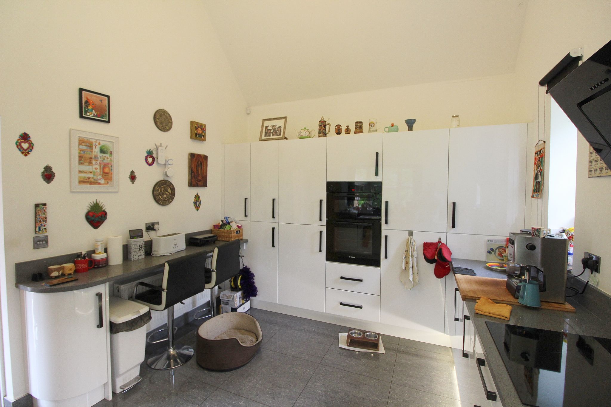 3 bedroom detached bungalow Let in Wigan - Photograph 10.