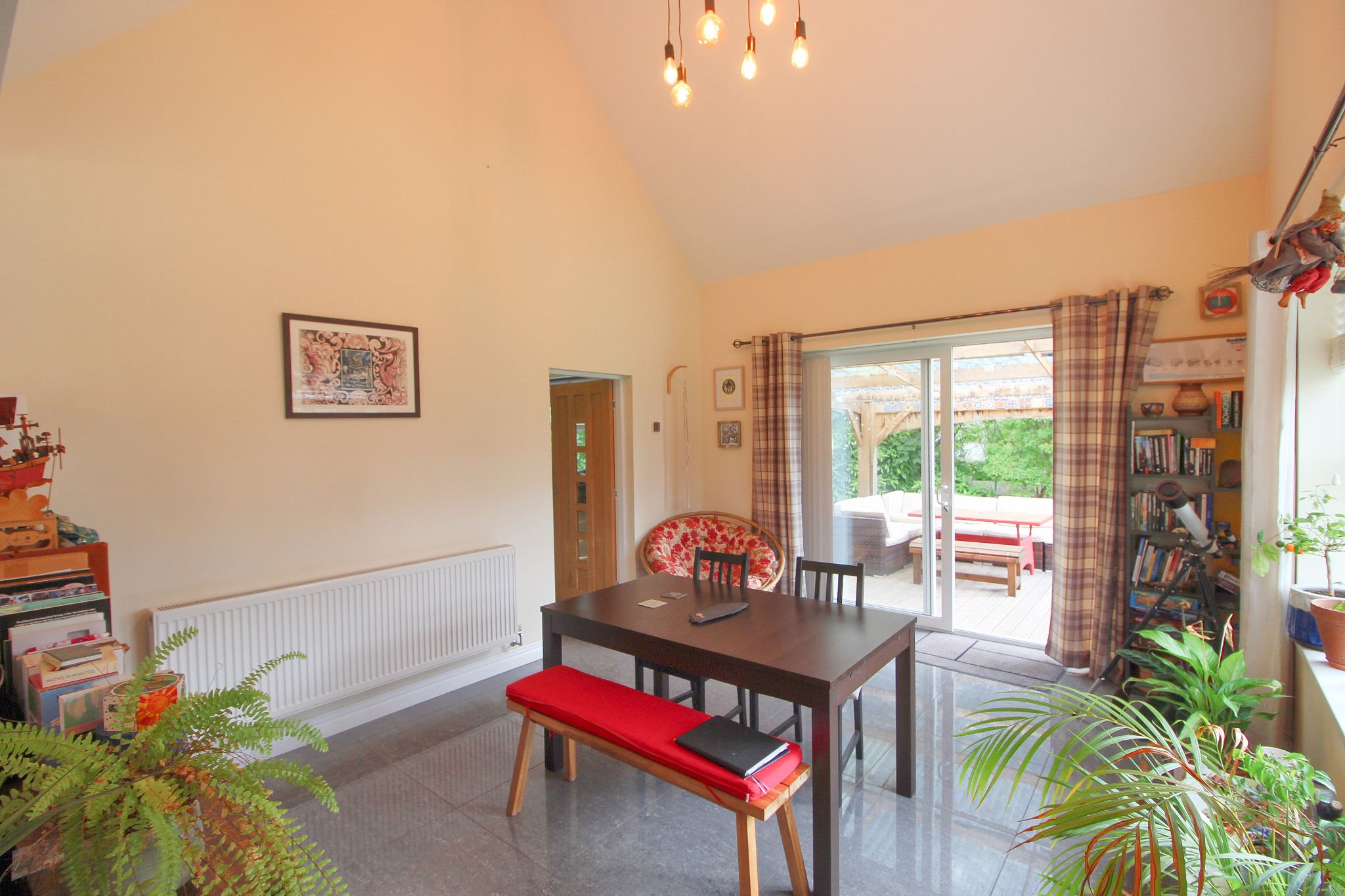 3 bedroom detached bungalow Let in Wigan - Photograph 6.