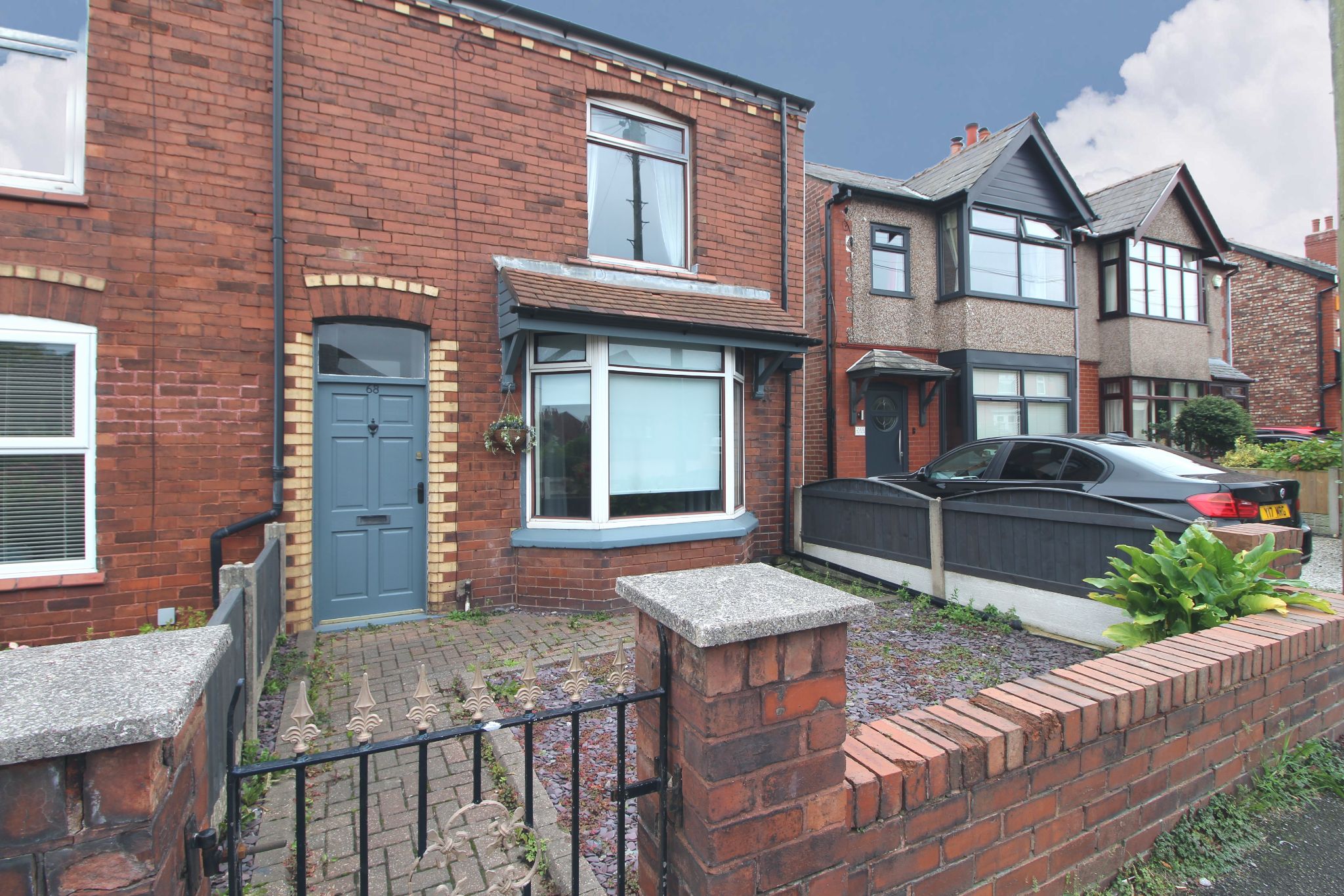 2 bedroom end terraced house Let in Wigan - Photograph 2.