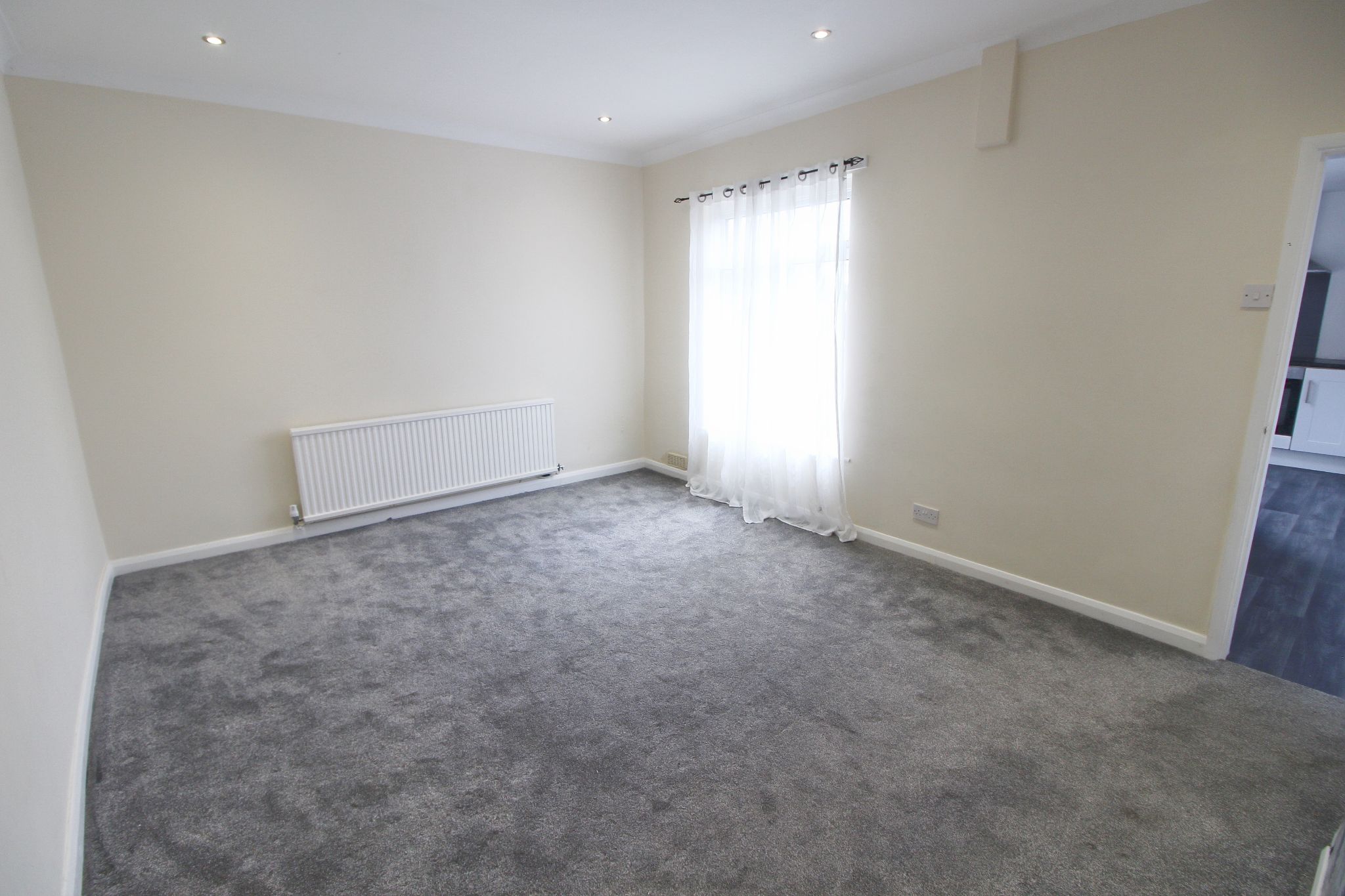2 bedroom end terraced house Let in Wigan - Photograph 6.