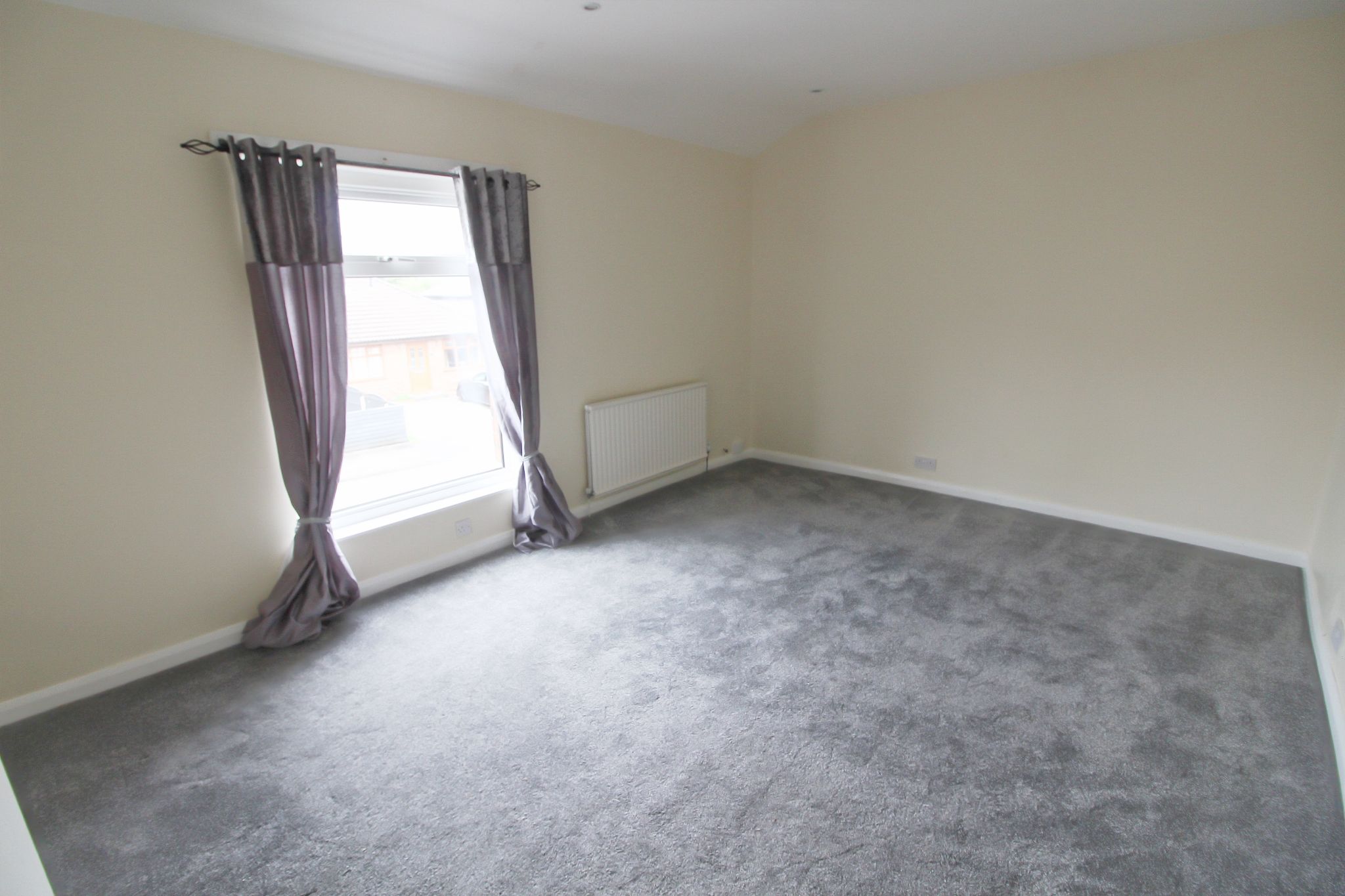 2 bedroom end terraced house Let in Wigan - Photograph 10.