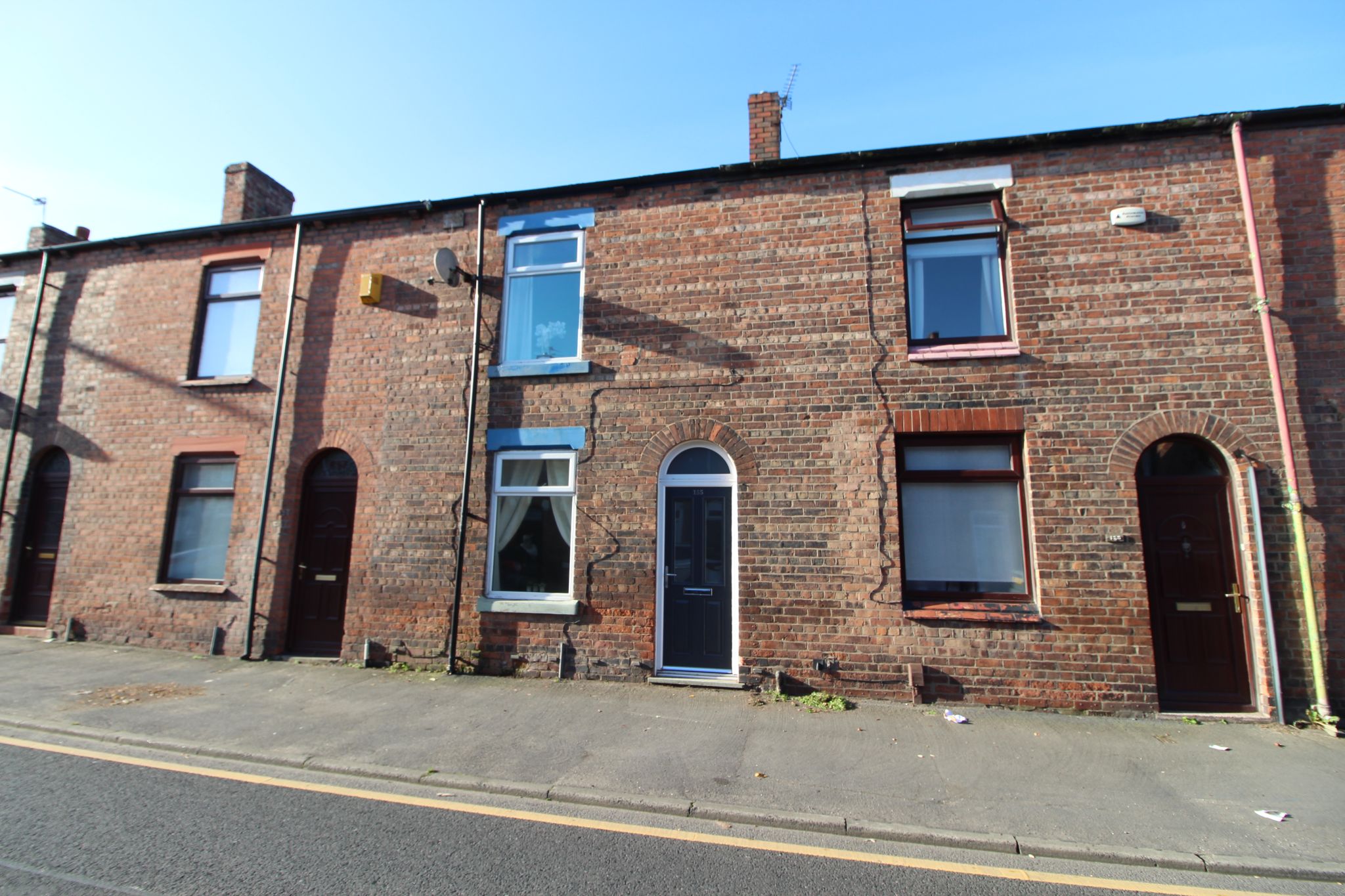 2 bedroom mid terraced house For Sale in Wigan - Property photograph.
