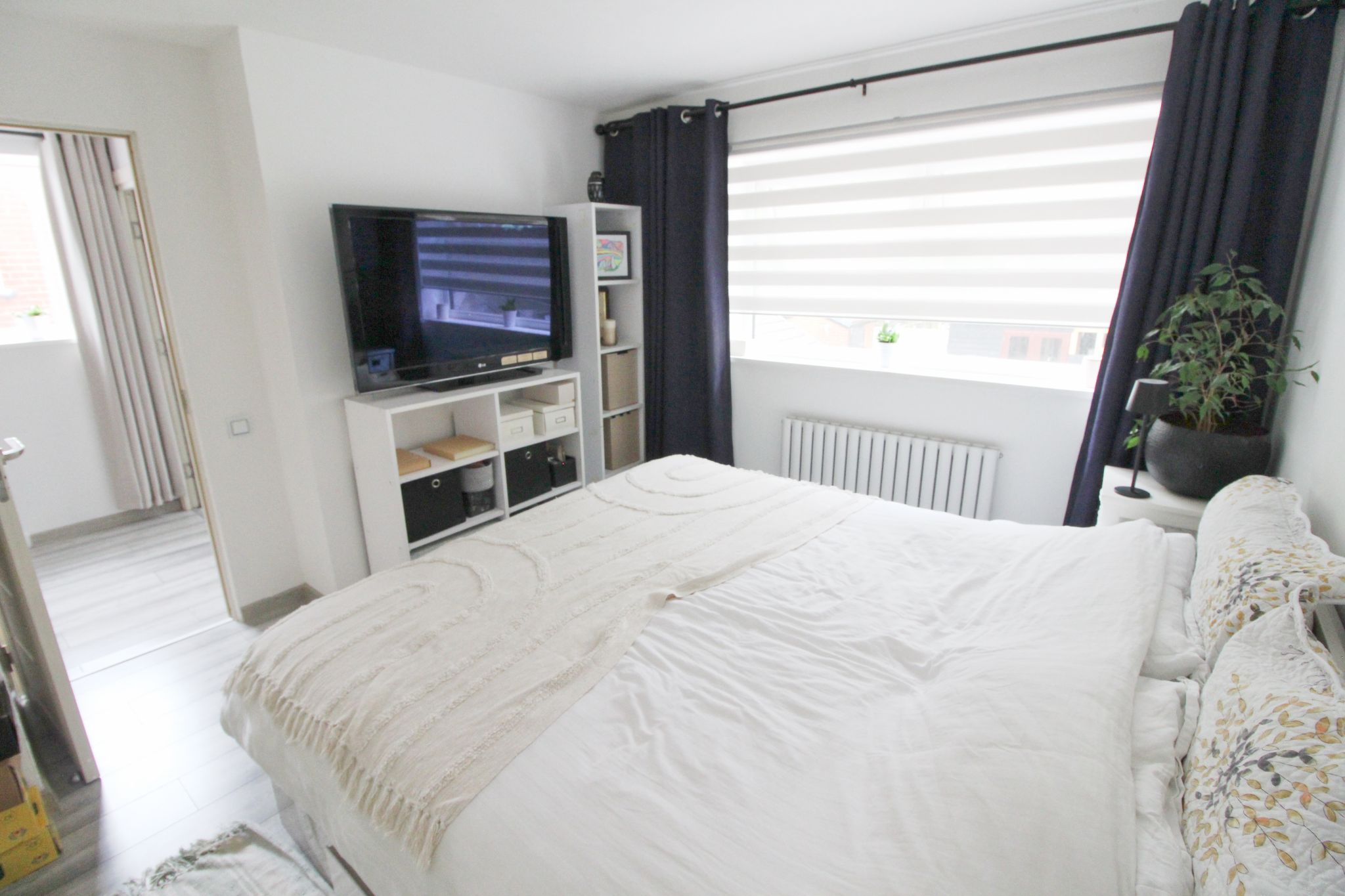 3 bedroom semi-detached house Let Agreed in Wigan - Photograph 16.