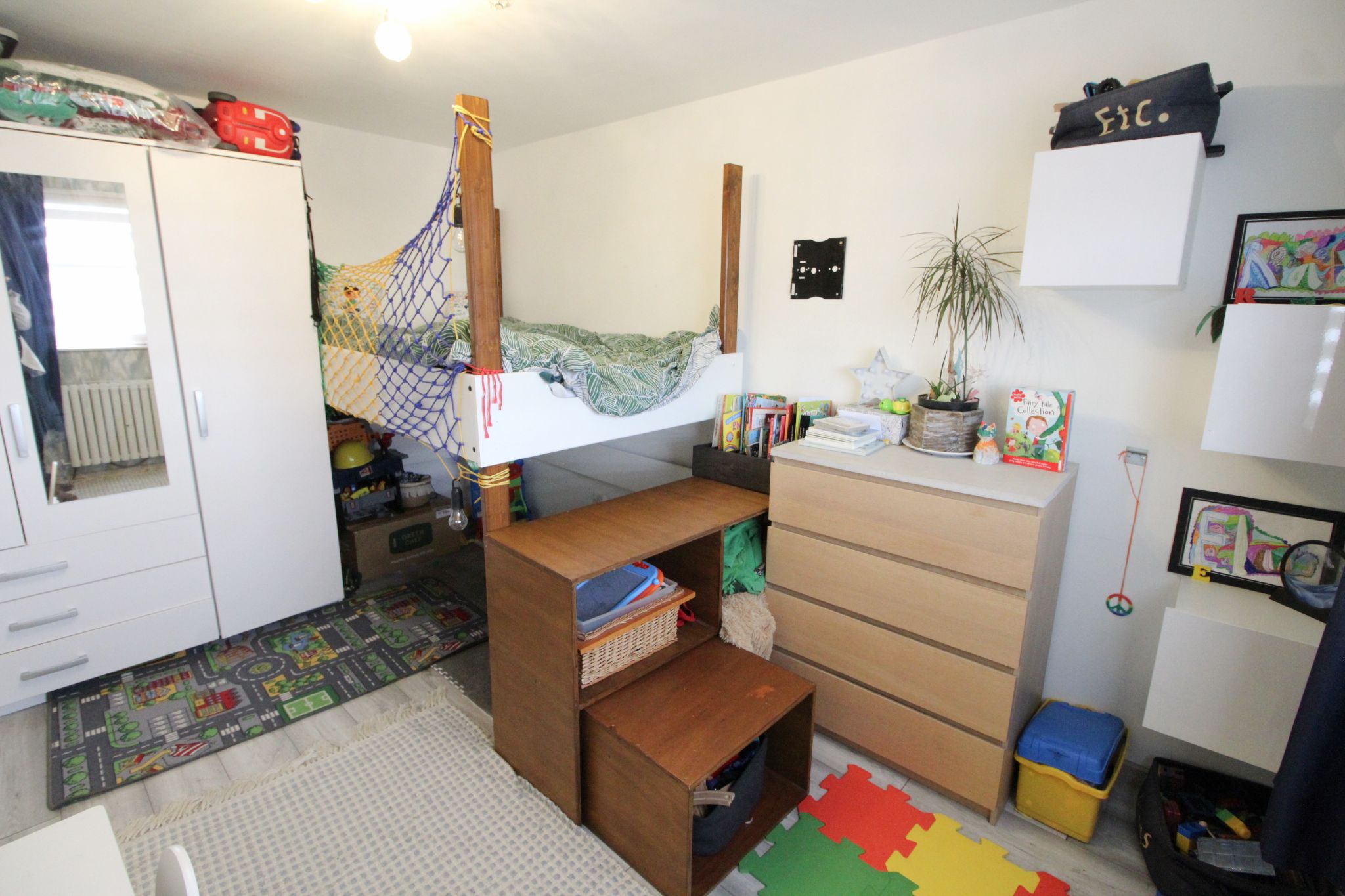 3 bedroom semi-detached house Let Agreed in Wigan - Photograph 20.