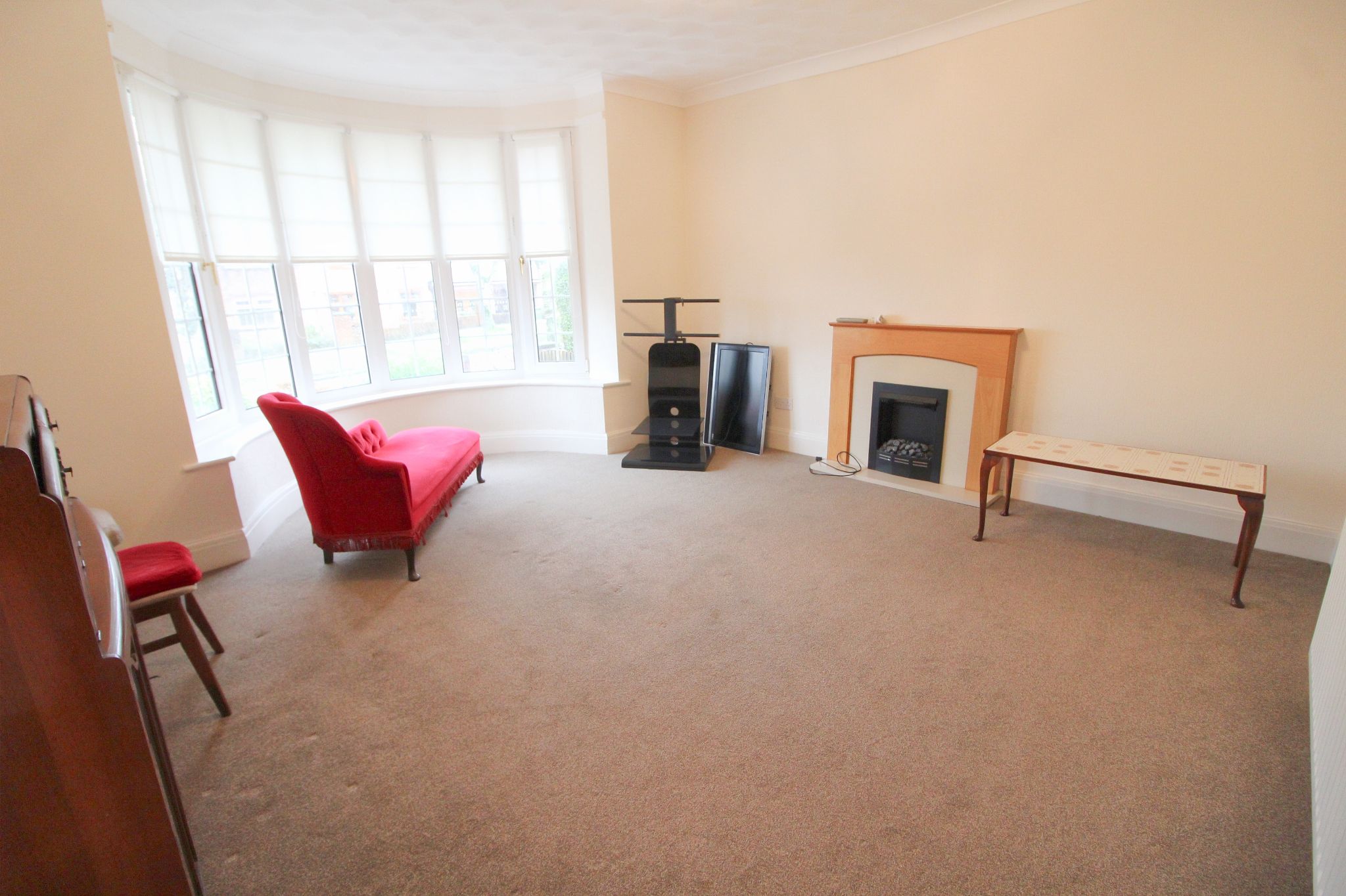 2 bedroom detached bungalow For Sale in Wigan - Photograph 5.