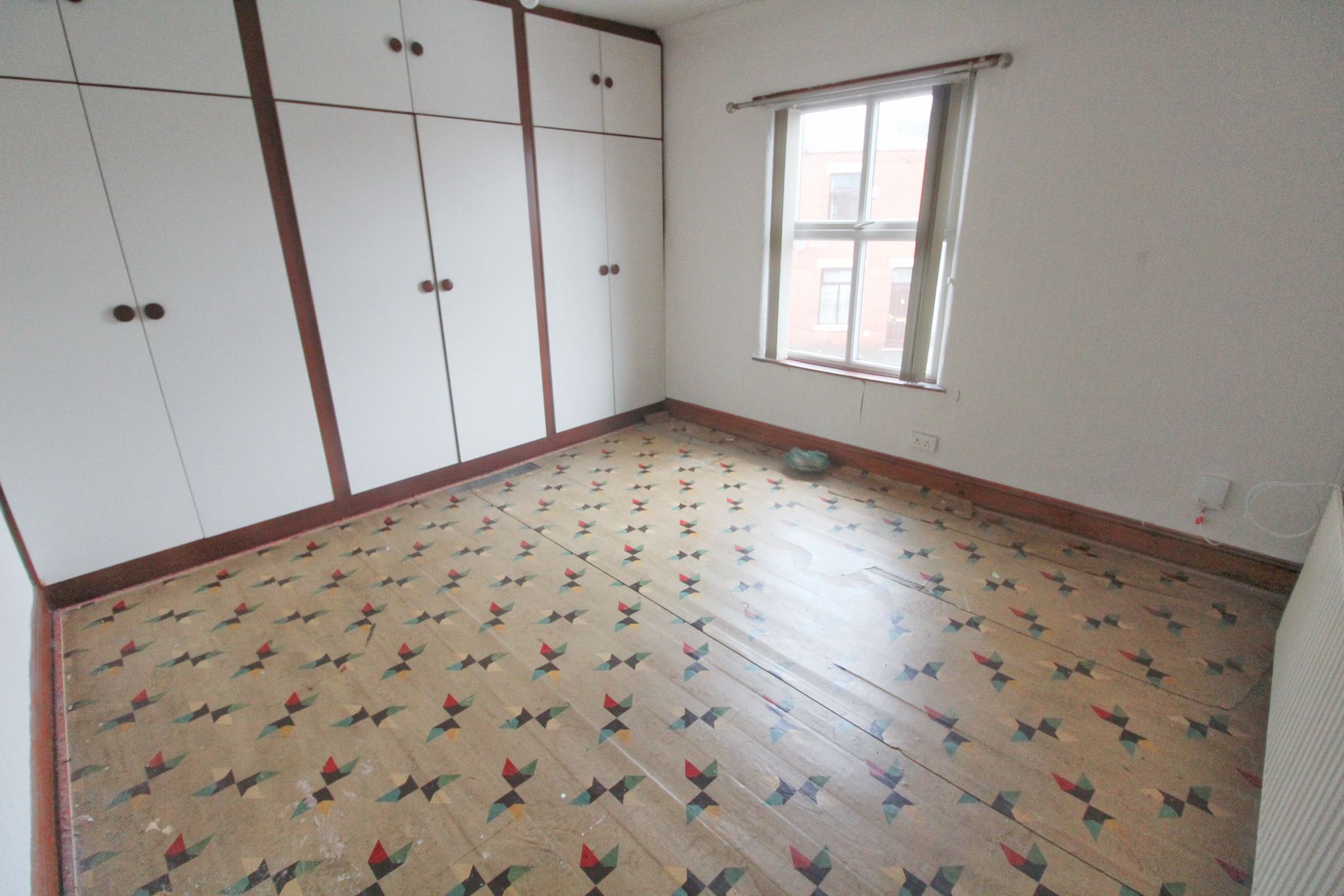 2 bedroom mid terraced house SSTC in Wigan - Photograph 9.