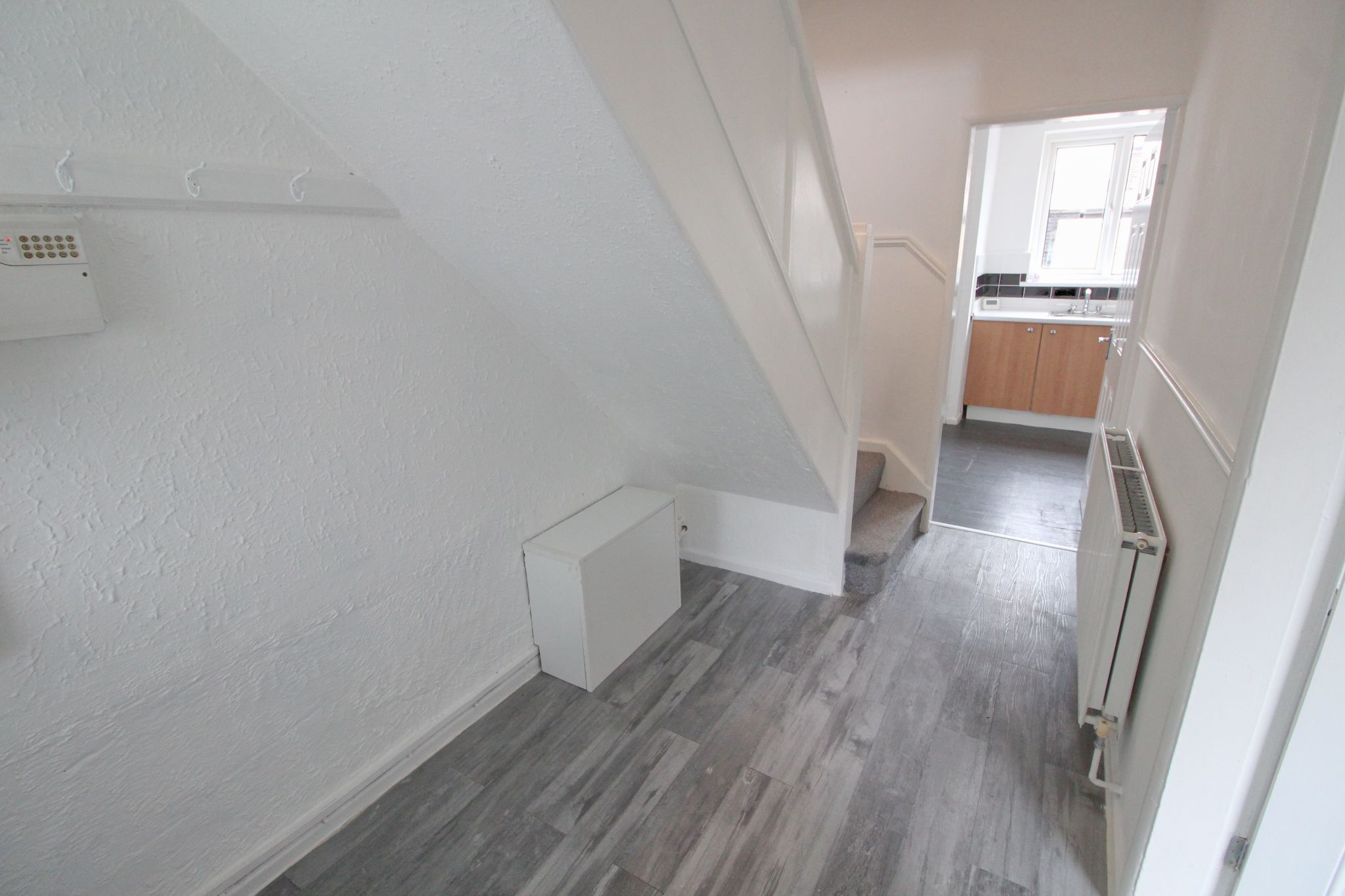 2 bedroom semi-detached house Let in Wigan - Photograph 4.