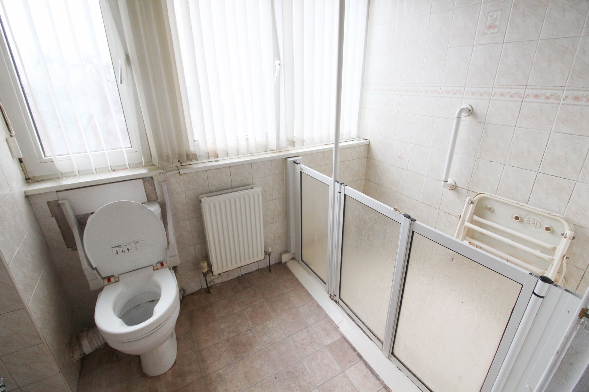 3 bedroom mid terraced house SSTC in Wigan - Photograph 12.