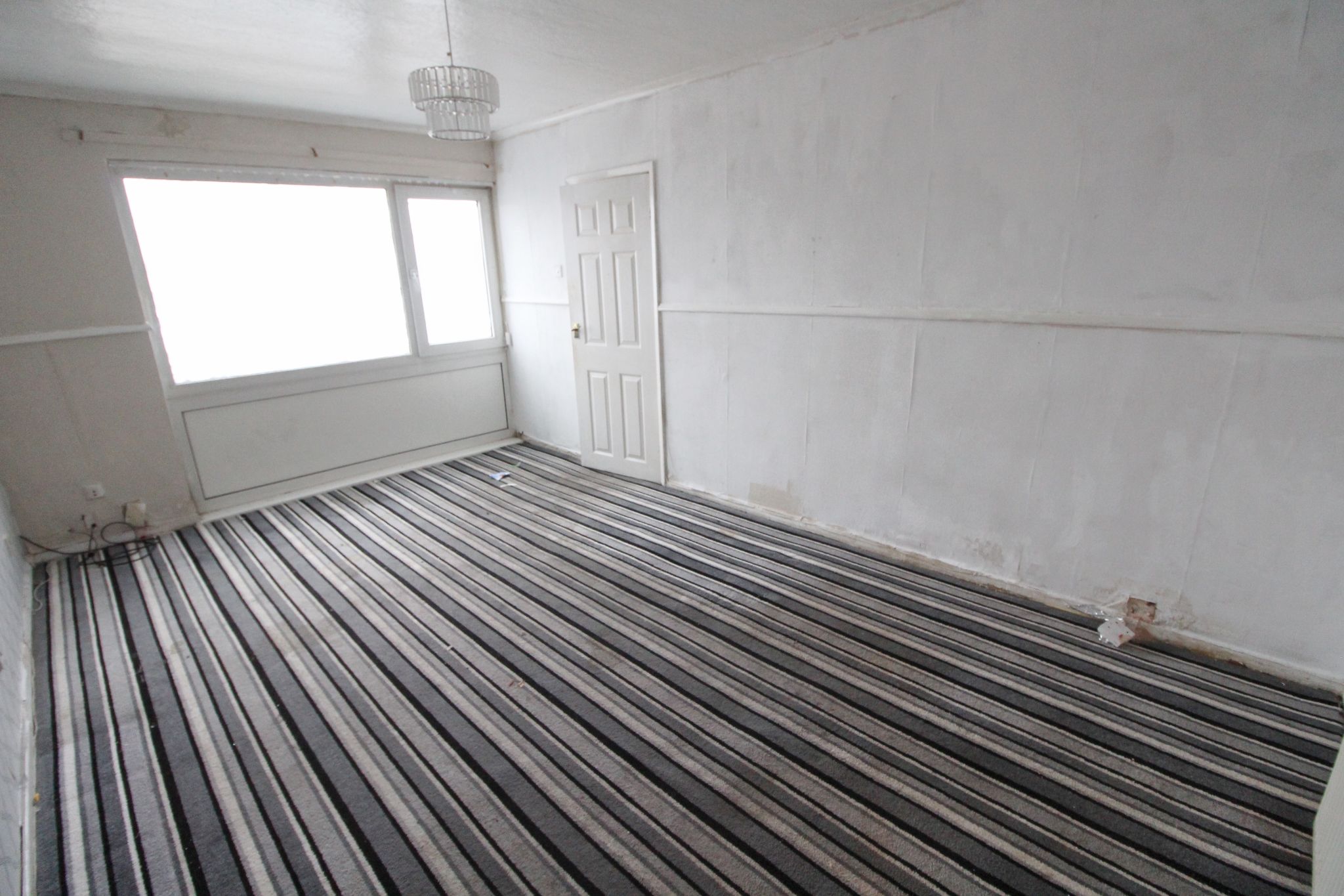 3 bedroom mid terraced house SSTC in Wigan - Photograph 4.
