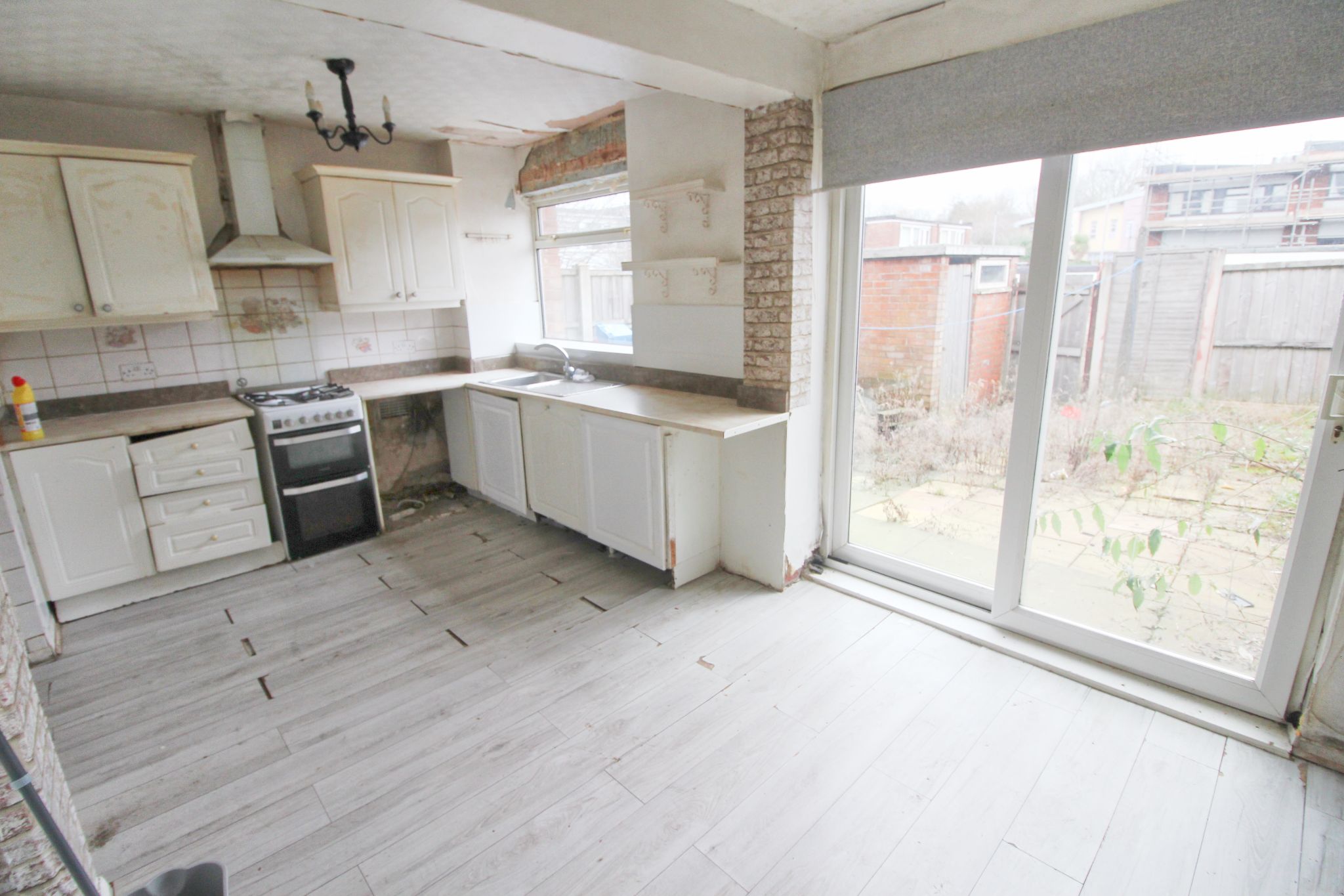 3 bedroom mid terraced house SSTC in Wigan - Photograph 7.