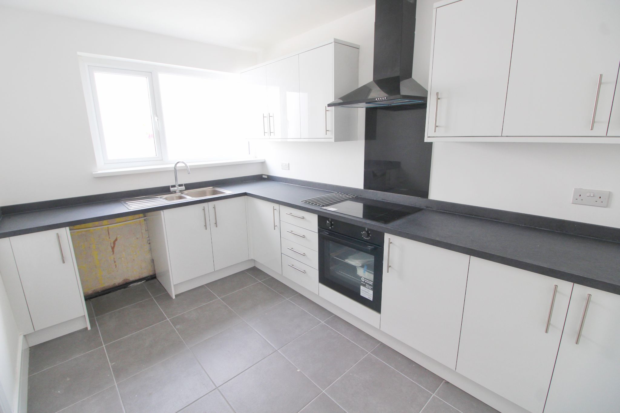 2 bedroom apartment flat/apartment To Let in Wigan - Photograph 6.