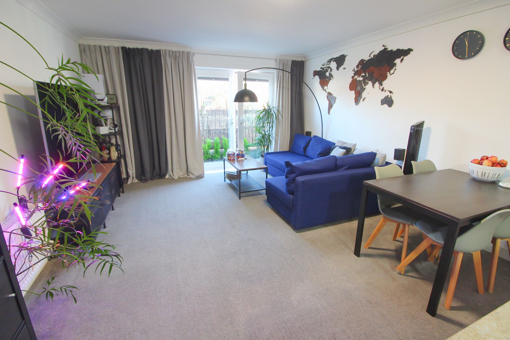 2 bedroom apartment flat/apartment Sale Agreed in Wigan - Photograph 1.