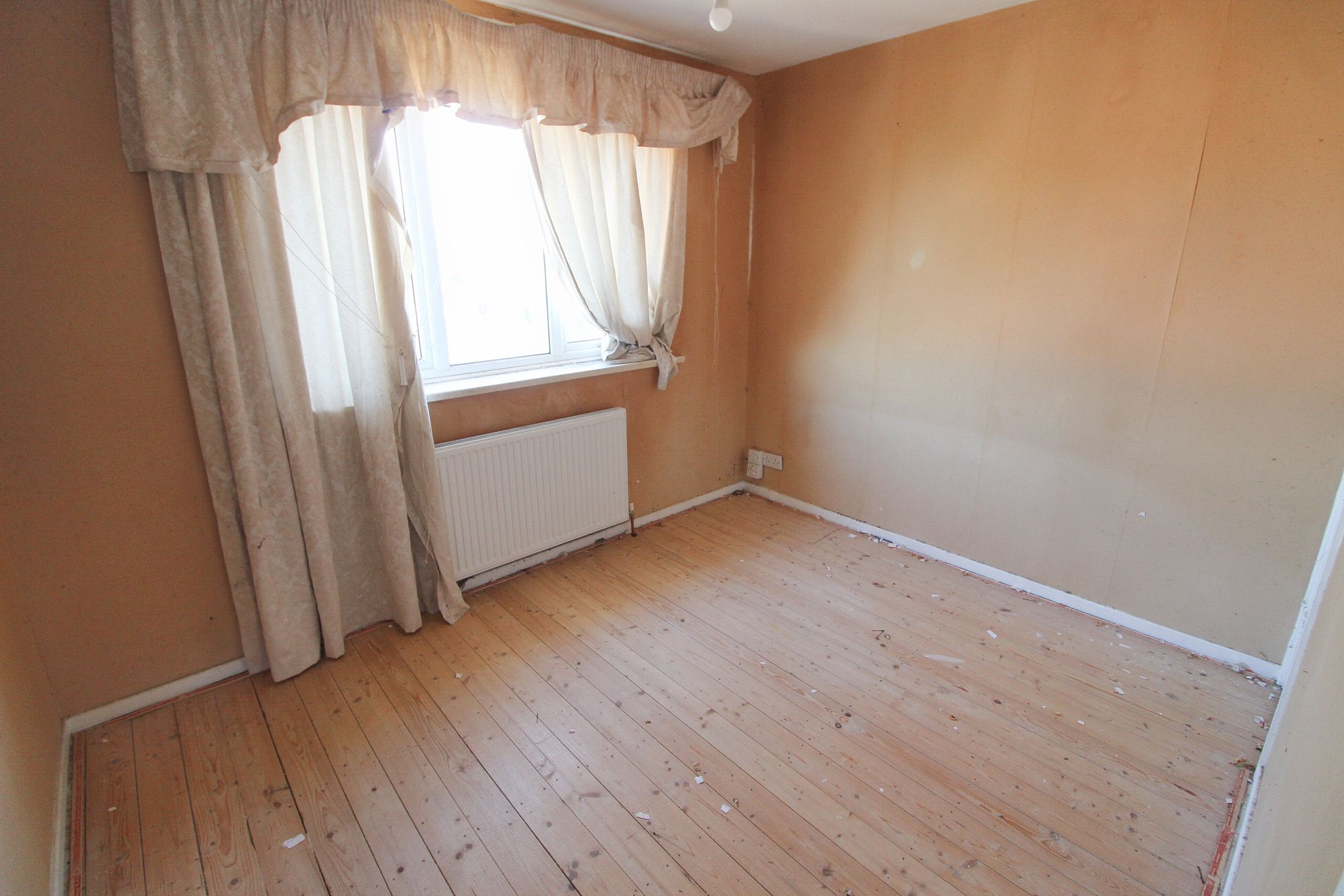 2 bedroom end terraced house SSTC in Wigan - Photograph 7.