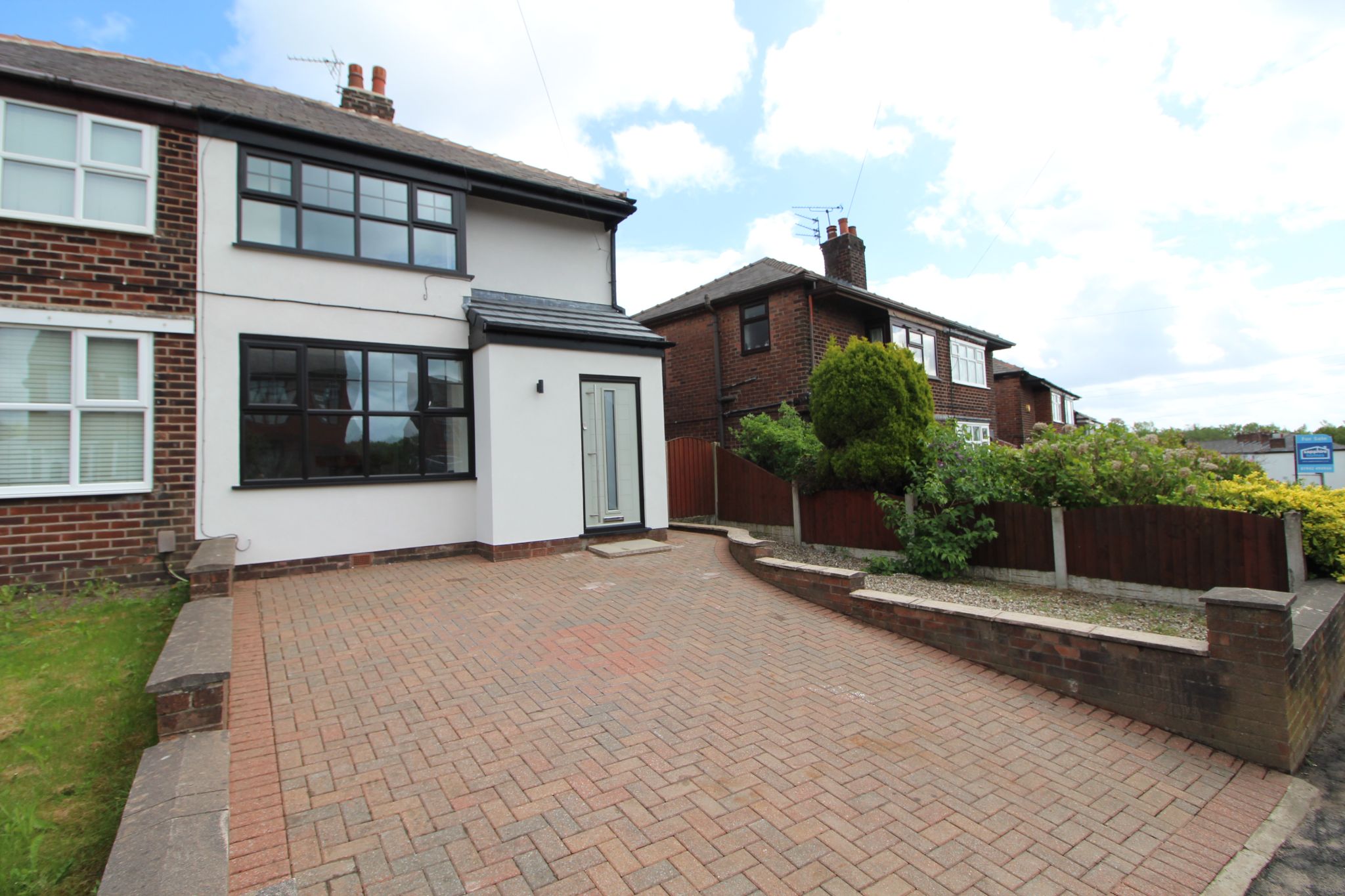 3 bedroom semi-detached house To Let in Wigan - Property photograph.