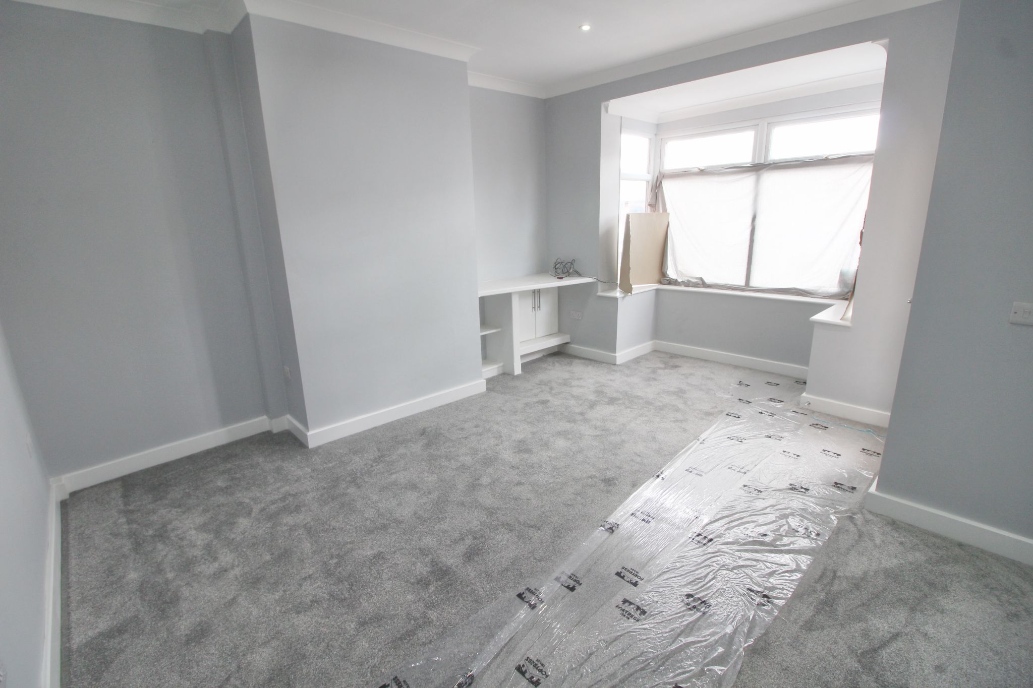 3 bedroom semi-detached house To Let in Wigan - Property photograph.
