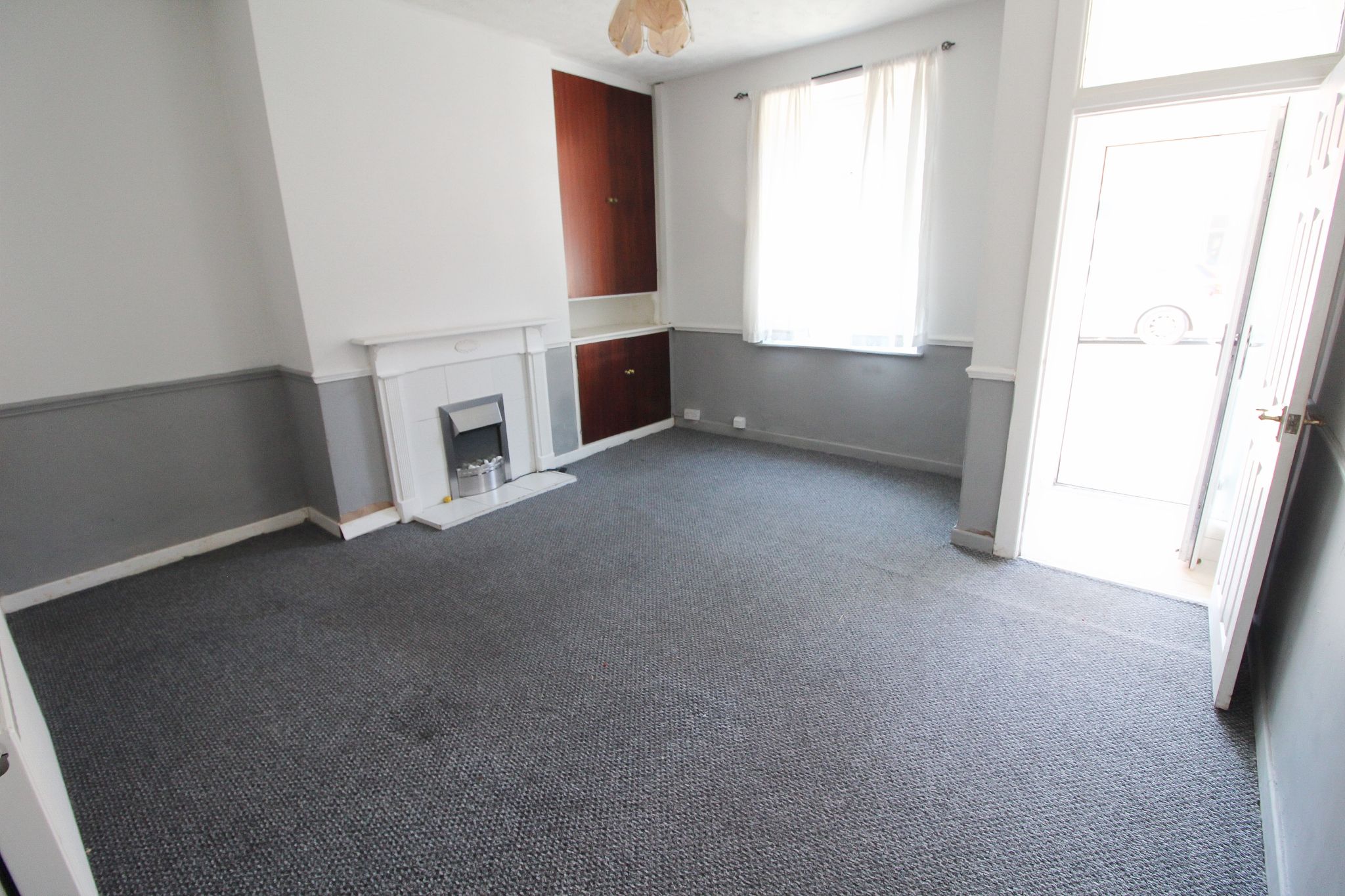 2 bedroom mid terraced house To Let in Wigan - Property photograph.