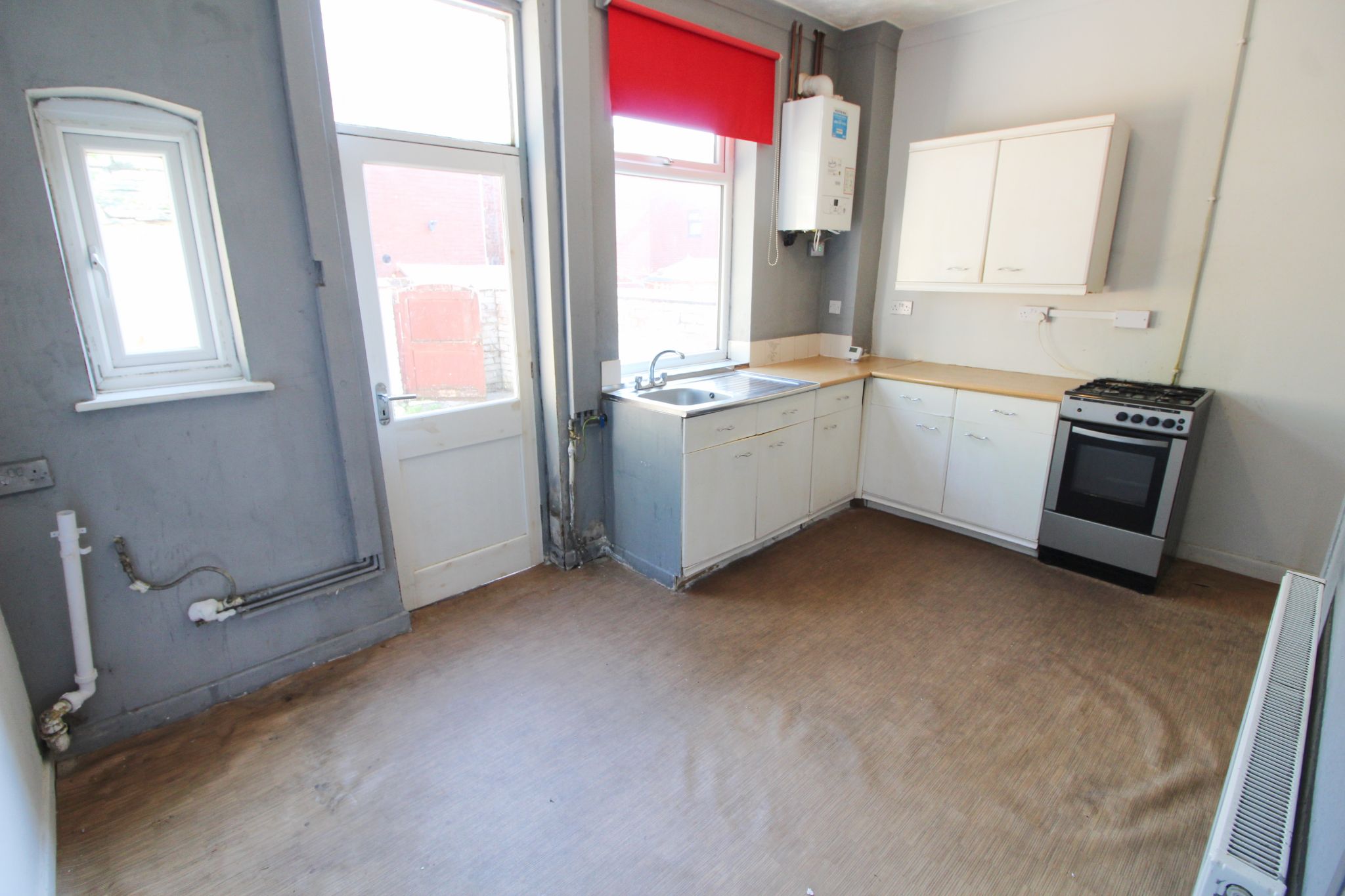 2 bedroom mid terraced house To Let in Wigan - Property photograph.