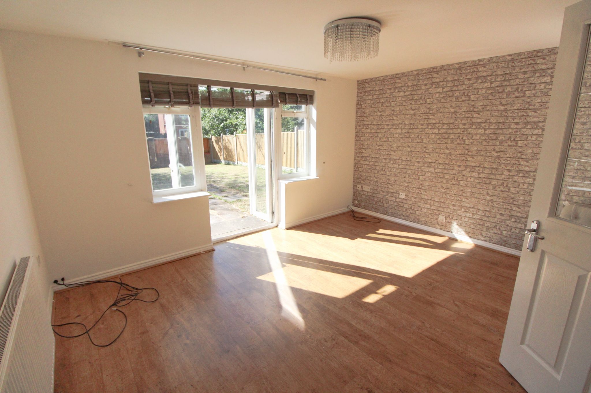 3 bedroom semi-detached house To Let in Wigan - Property photograph.