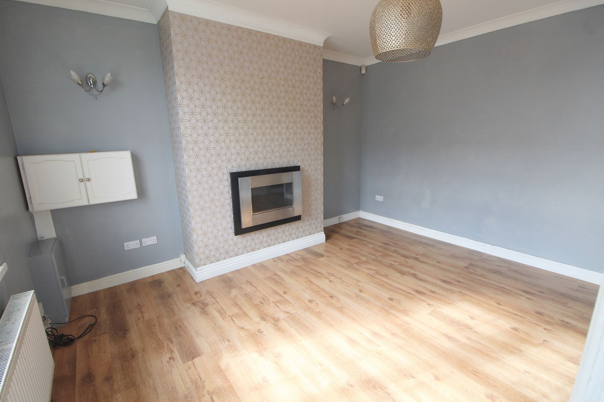 2 bedroom mid terraced house To Let in Wigan - Property photograph.