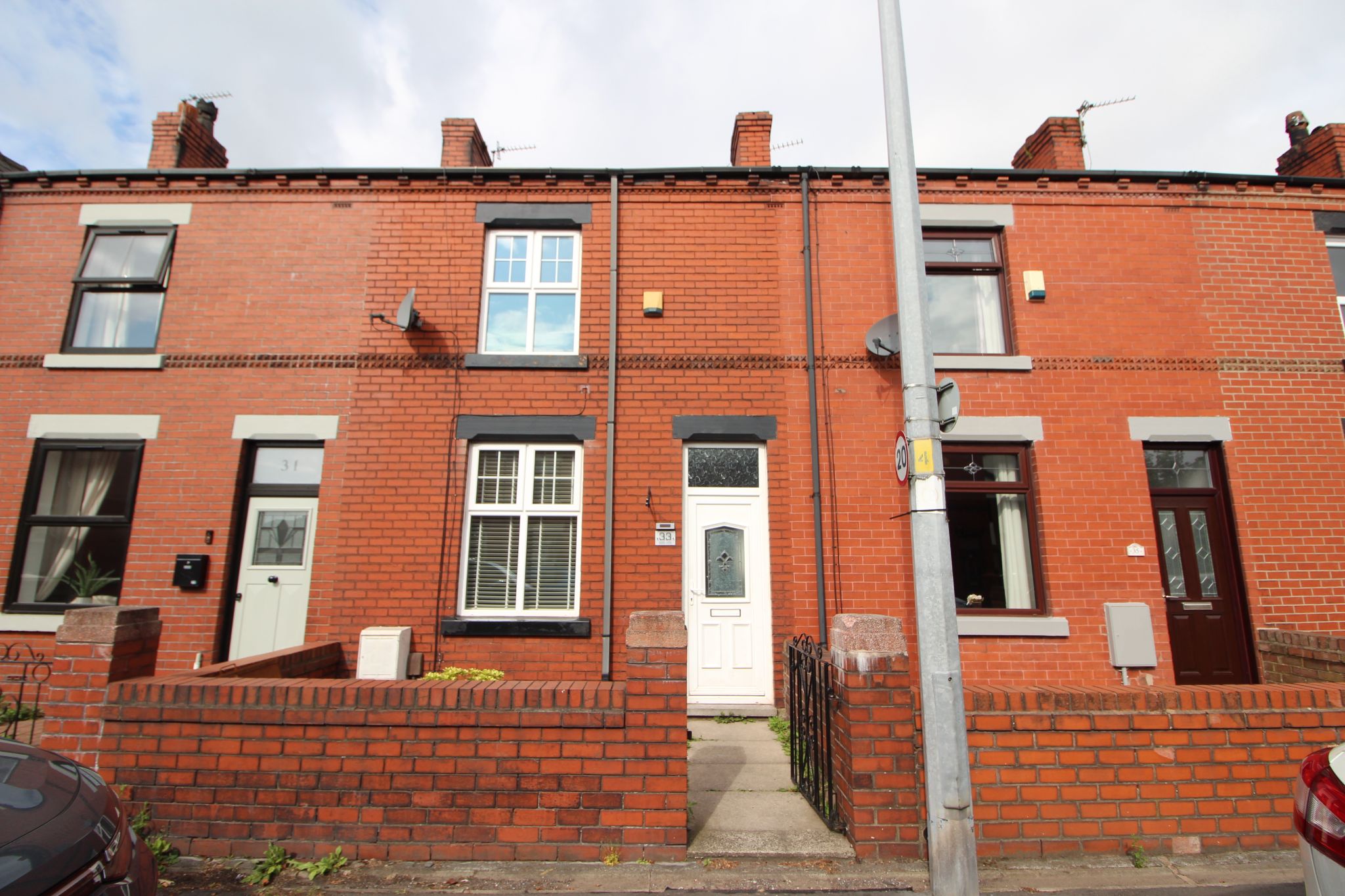 2 bedroom mid terraced house To Let in Wigan - Property photograph.