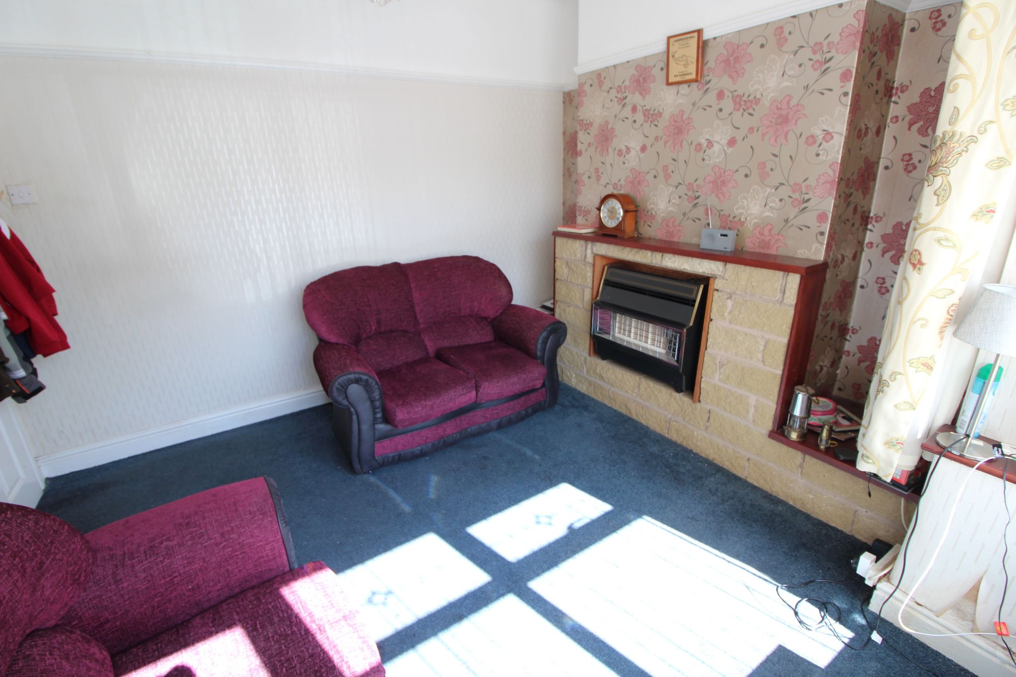3 bedroom semi-detached house For Sale in Wigan - Property photograph.