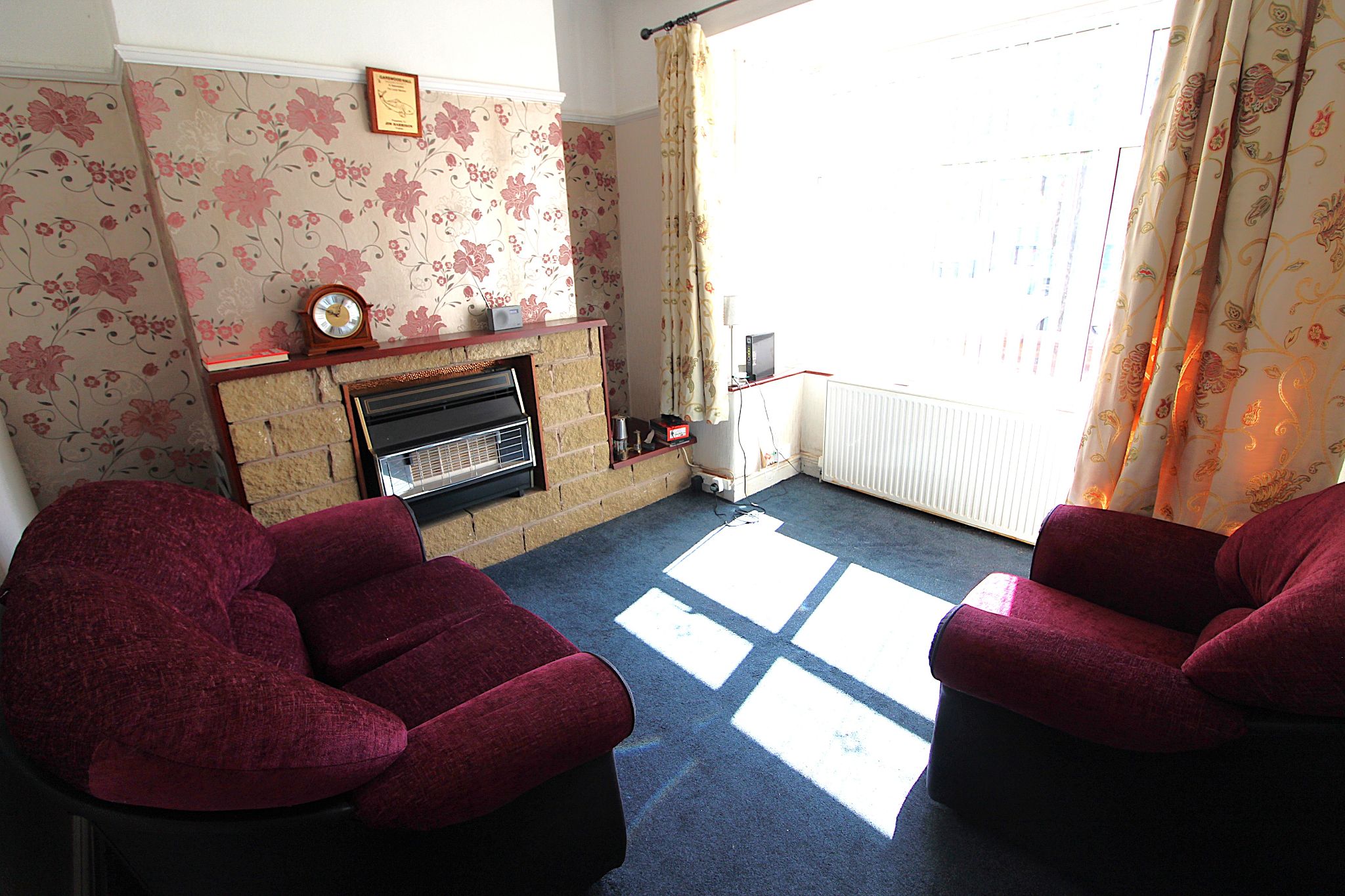 3 bedroom semi-detached house For Sale in Wigan - Property photograph.