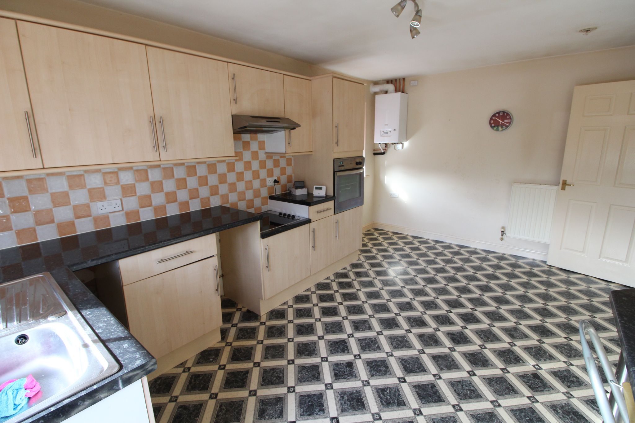 2 bedroom detached bungalow For Sale in Wigan - Photograph 7.