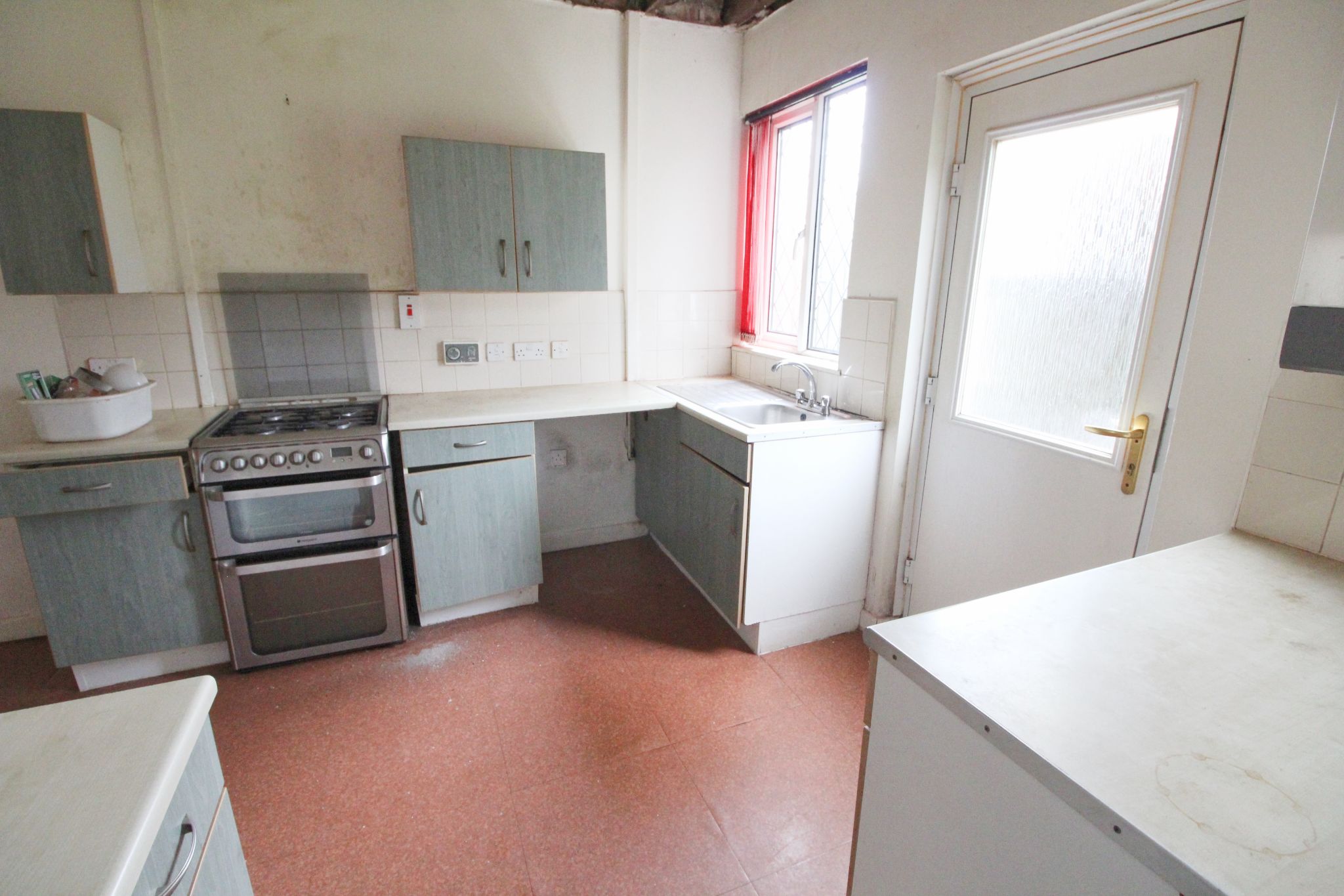 3 bedroom mid terraced house For Sale in Wigan - Photograph 5.