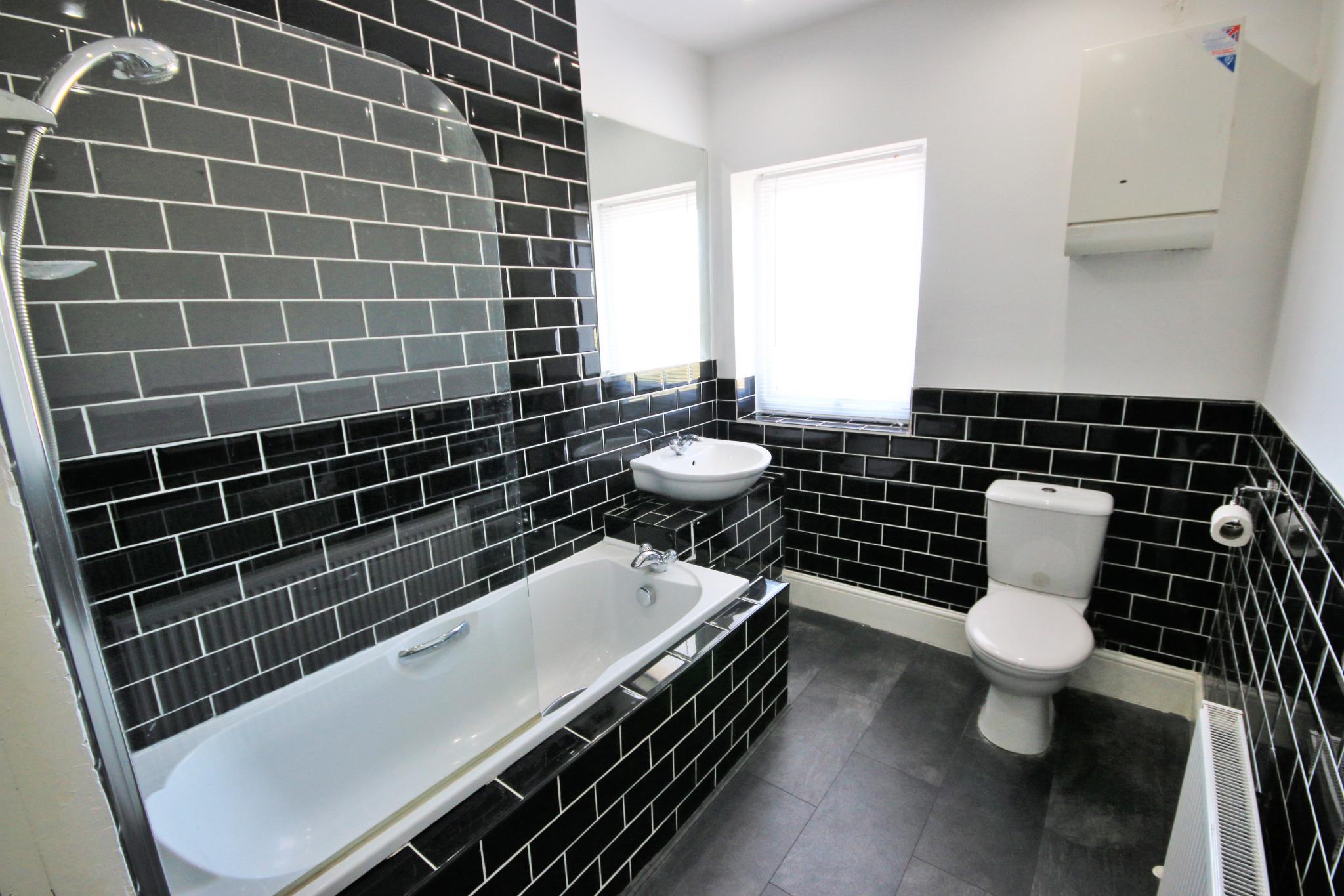 2 bedroom mid terraced house Let in Wigan - Photograph 8.