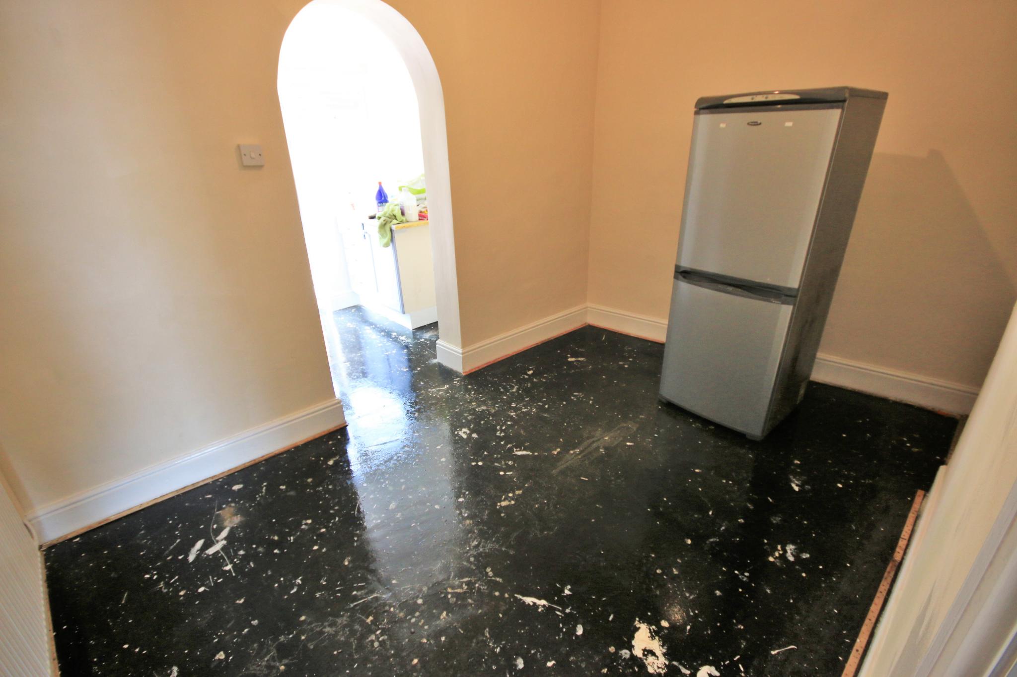 2 bedroom mid terraced house Let in Wigan - Photograph 3.