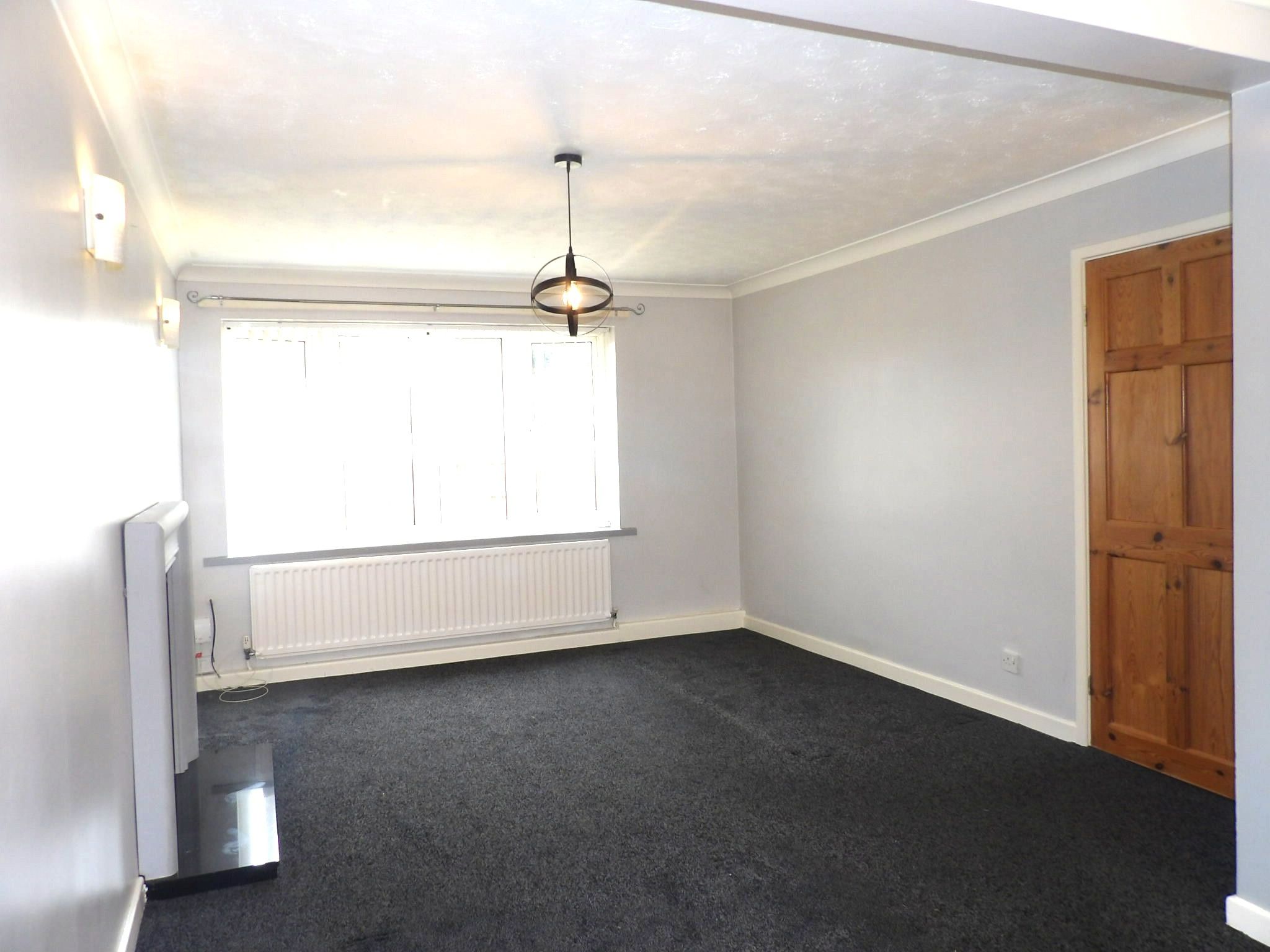 3 bedroom semi-detached house To Let in Doncaster - Property photograph.