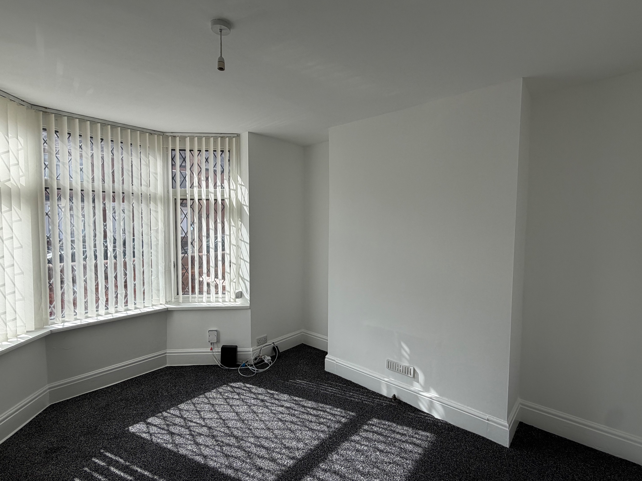 2 bedroom mid terraced house To Let in Doncaster - Property photograph.