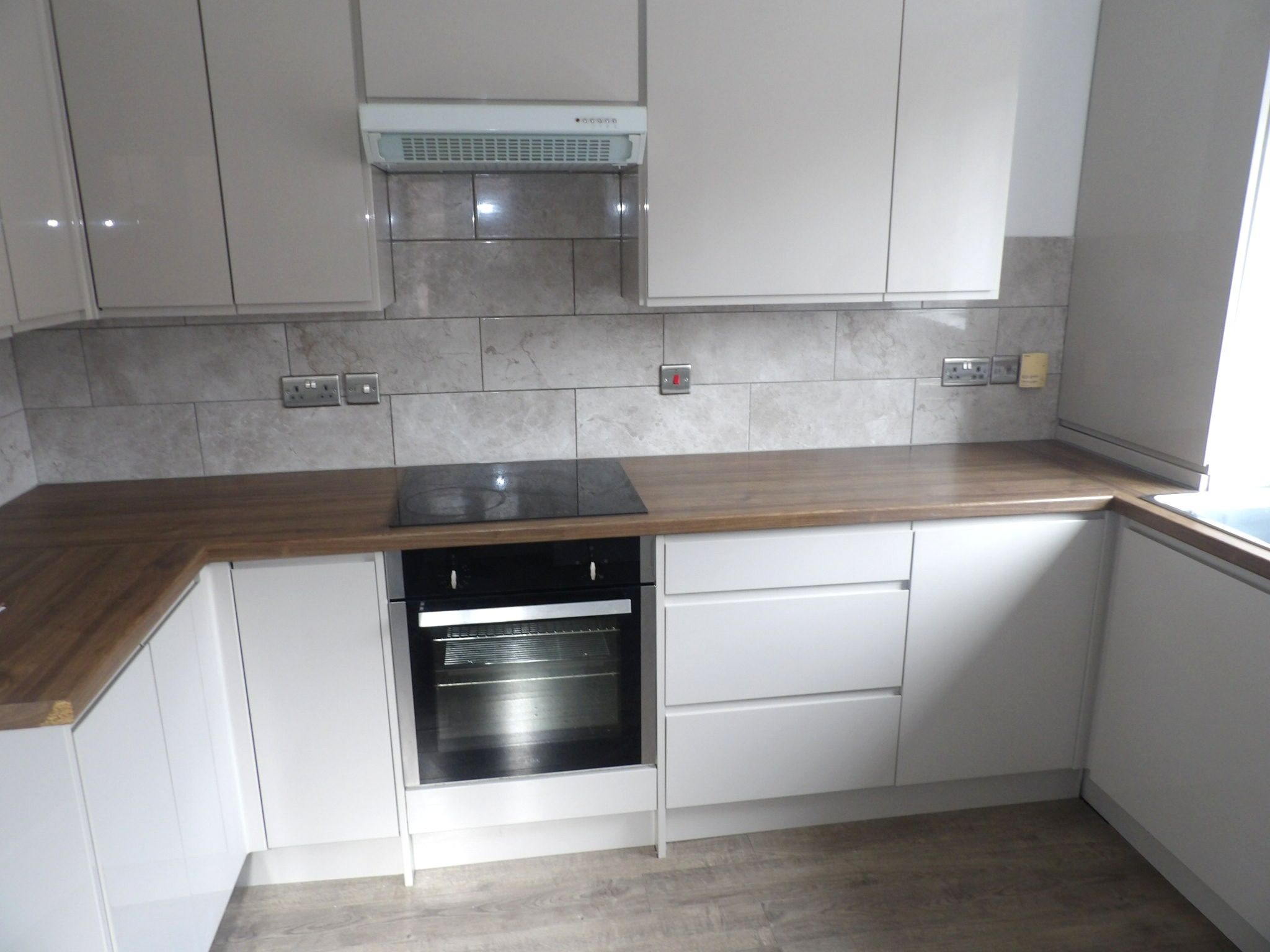 2 bedroom mid terraced house To Let in Doncaster - Property photograph.