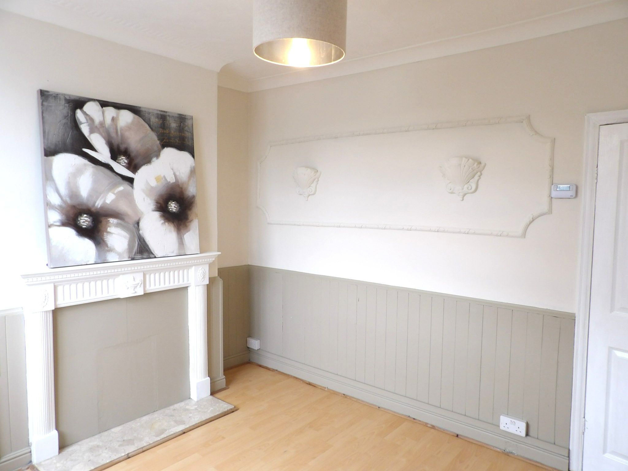 2 bedroom mid terraced house To Let in Doncaster - Property photograph.