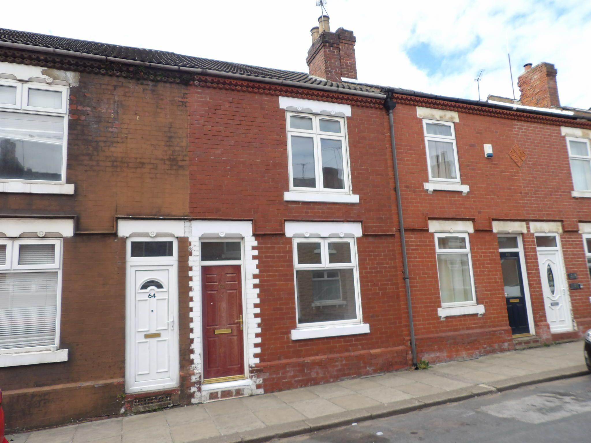 2 bedroom mid terraced house Let Agreed in Doncaster - Photograph 1.